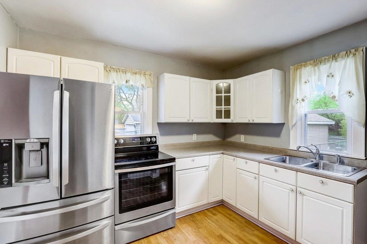 7526 10th Ave, Kenosha, WI 53143