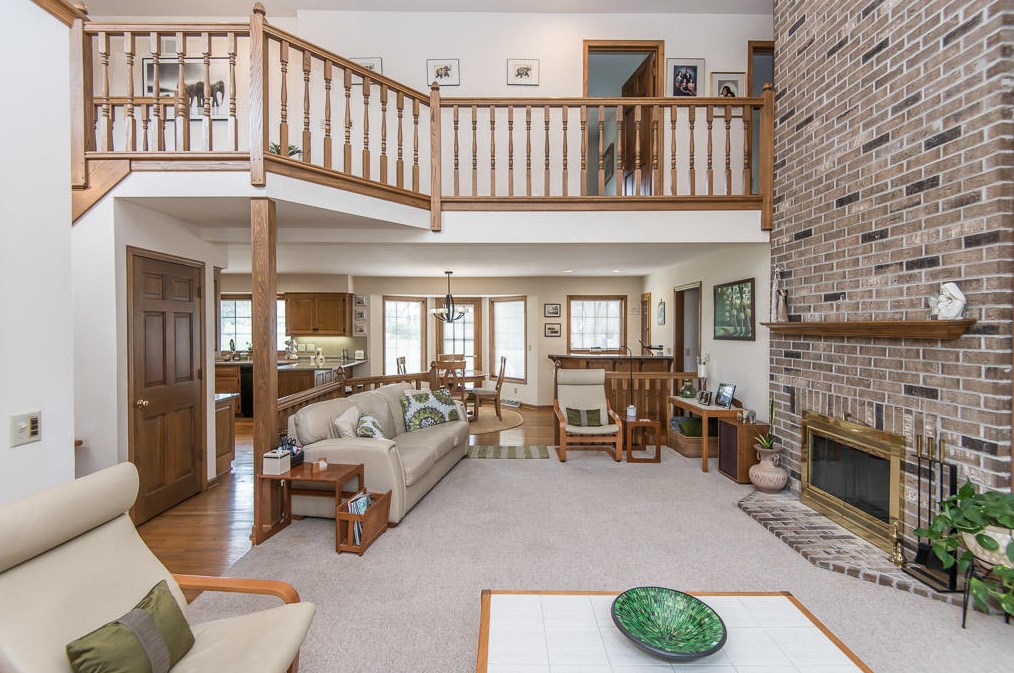 2635 Hackney Ct, Brookfield, WI 53045-1740