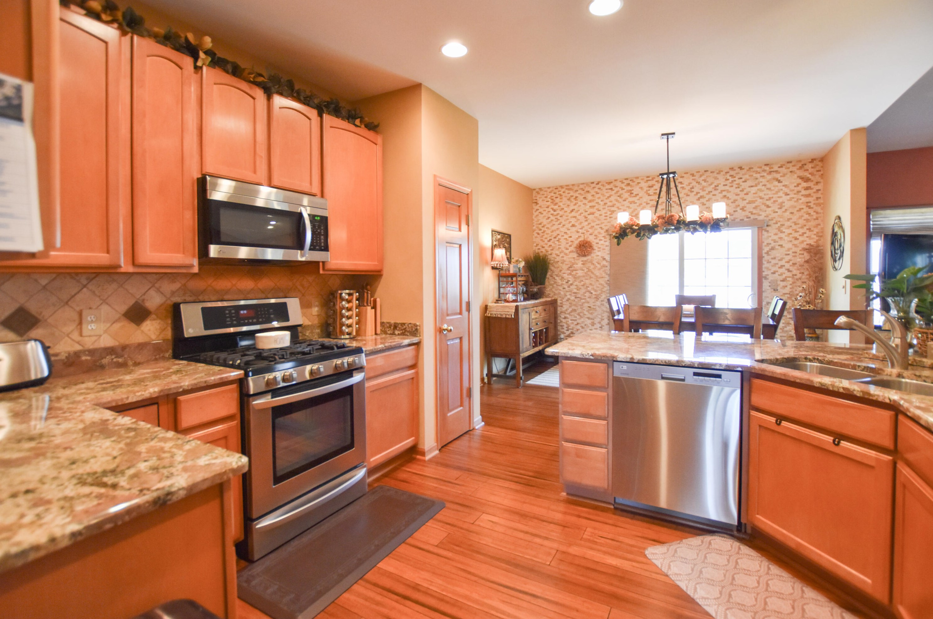 2240 Shoshoni St, Grafton, WI 53024-9351