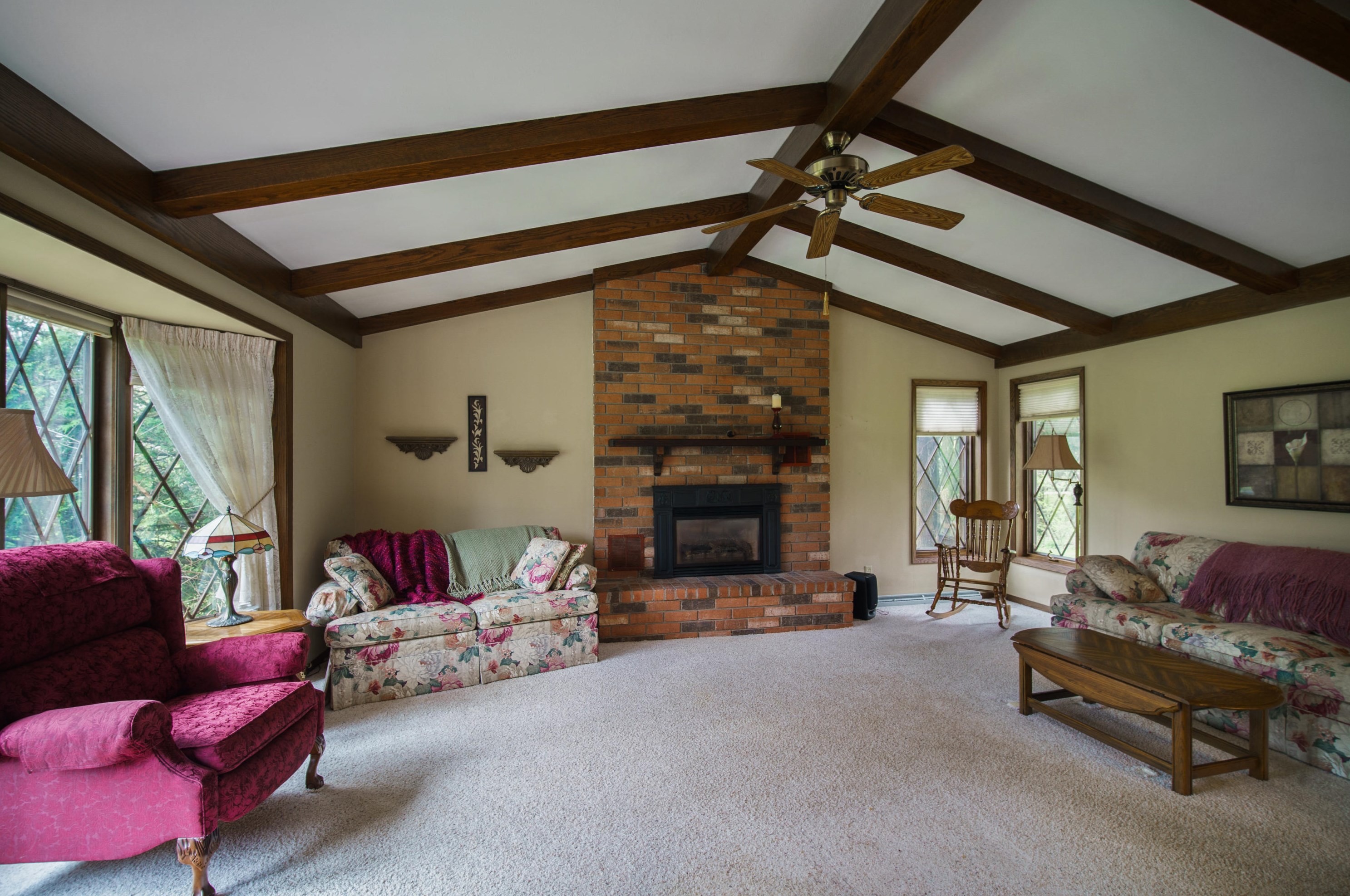 2426 Valley Dr, Manitowoc, WI 54220