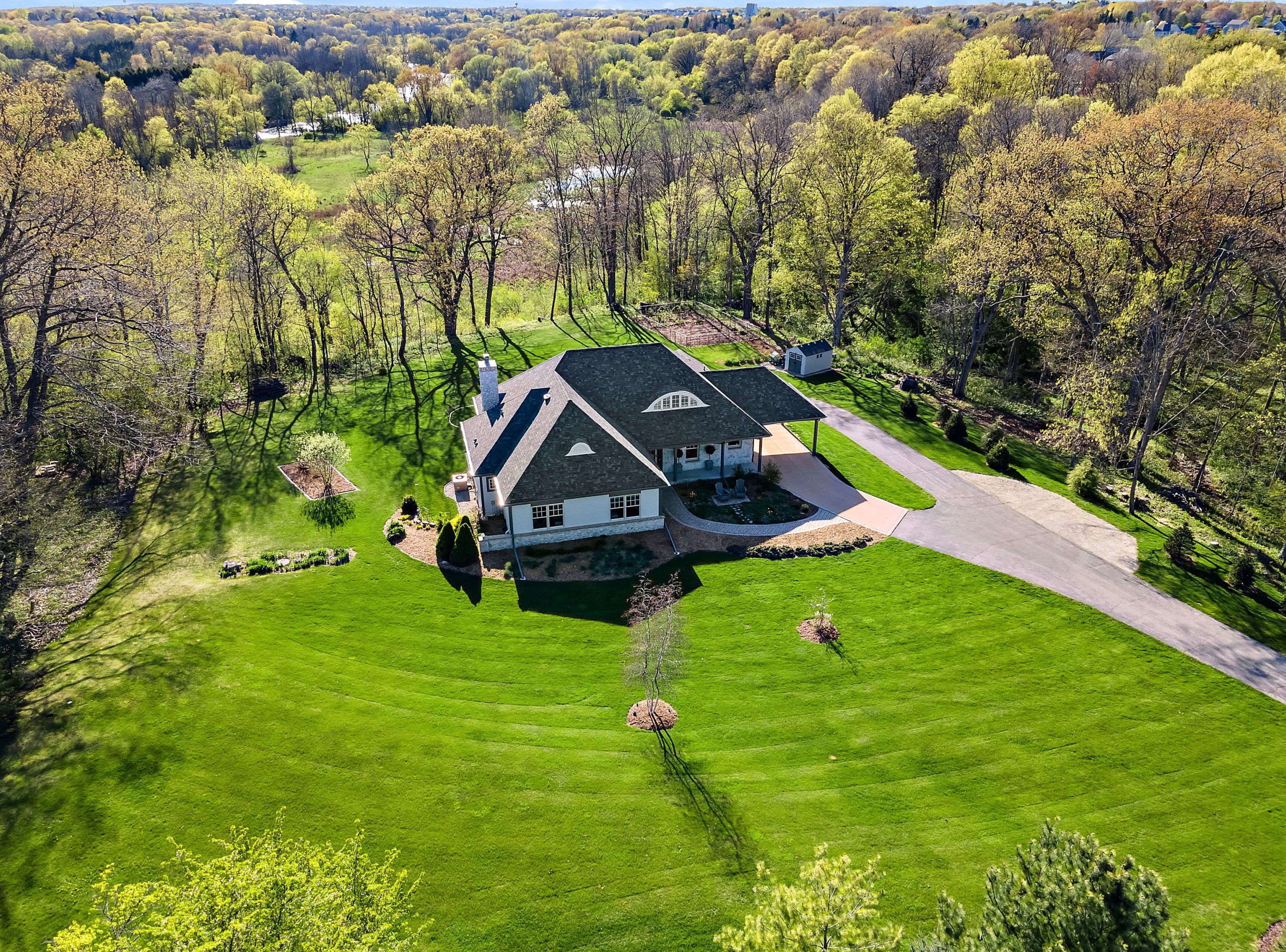 1409 Adele Ct, Grafton, WI 53024-2824