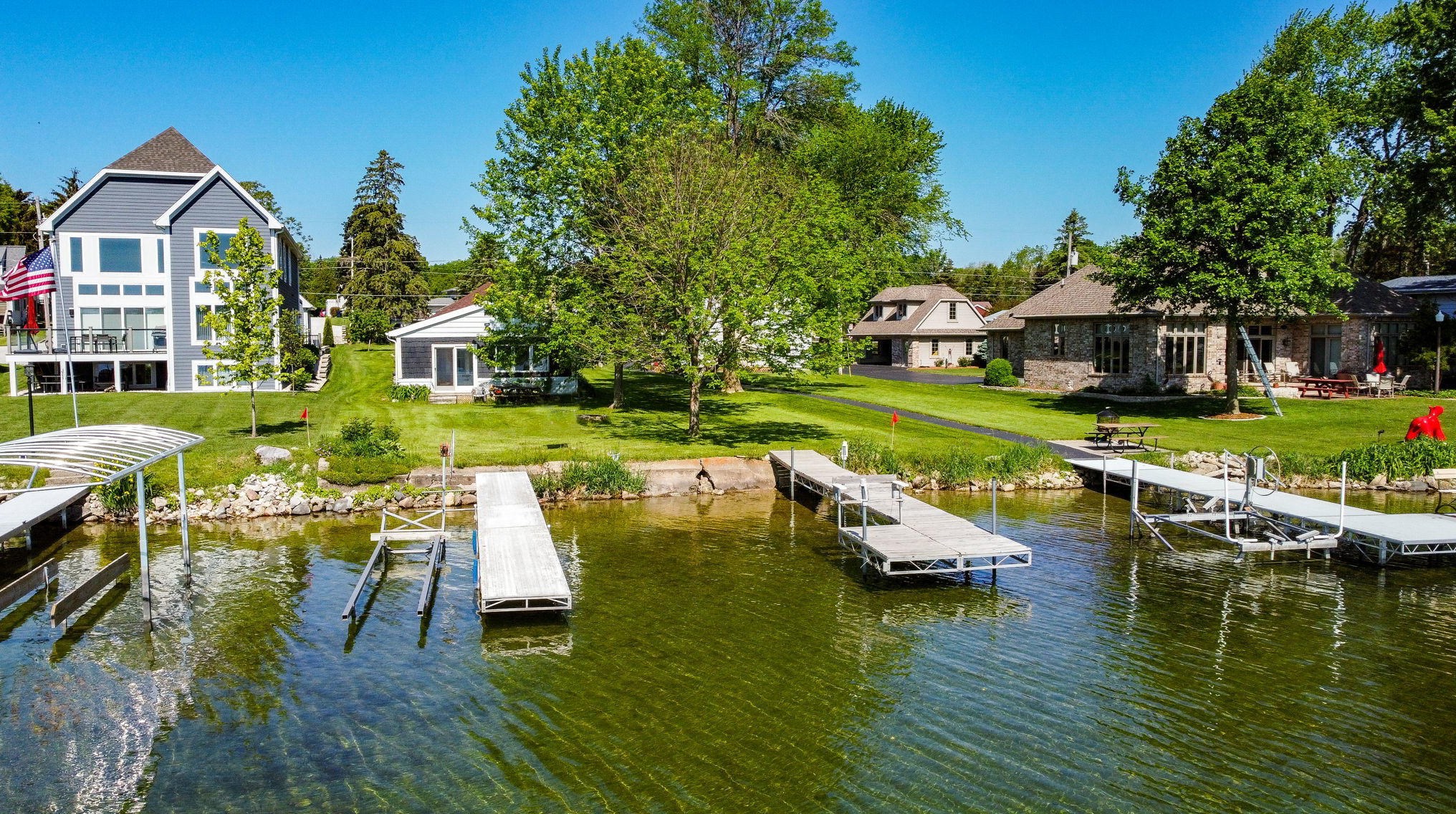 3384 Lake Dr, Hartford, WI 53027