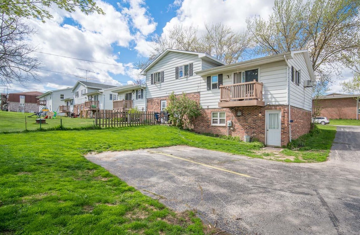 229 Mill St, Campbellsport, WI 53010-2786