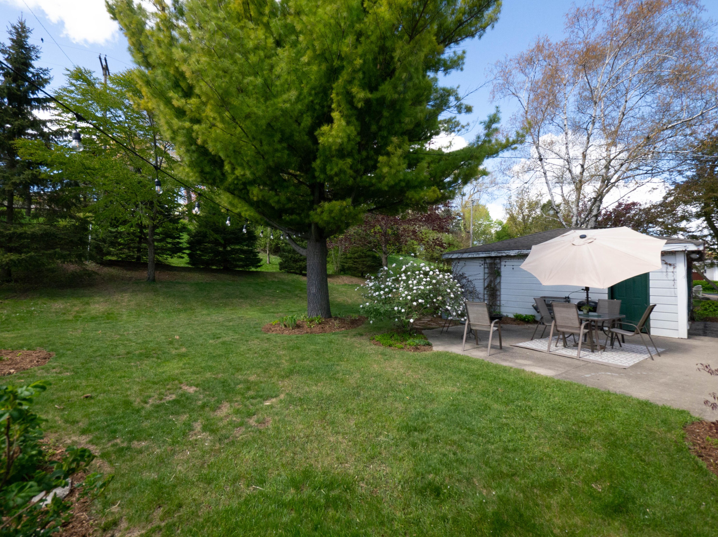 315 Highland Dr, Grafton, WI 53024-2312