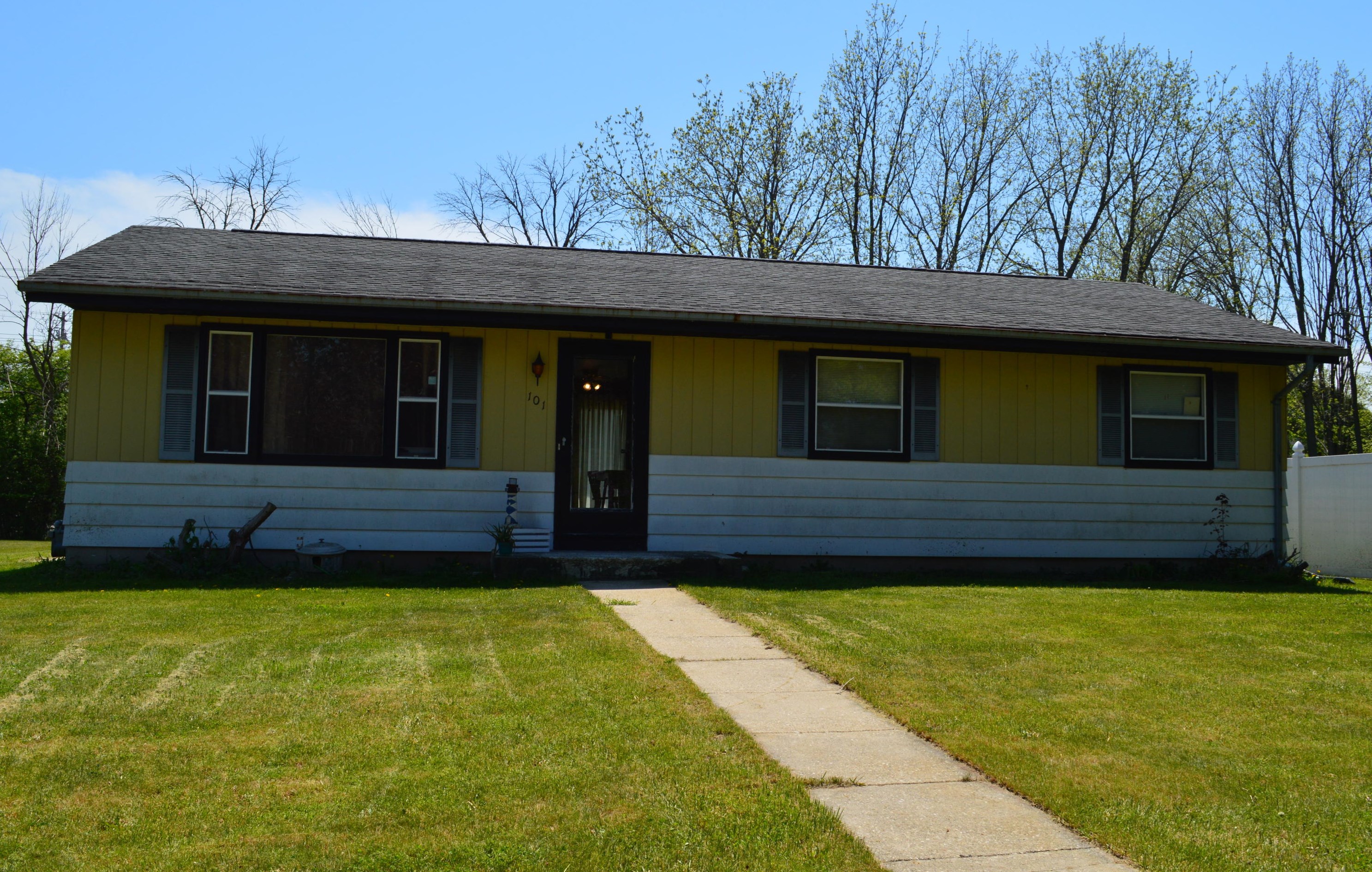 101 W Fransee Ln, Saukville, WI 53080