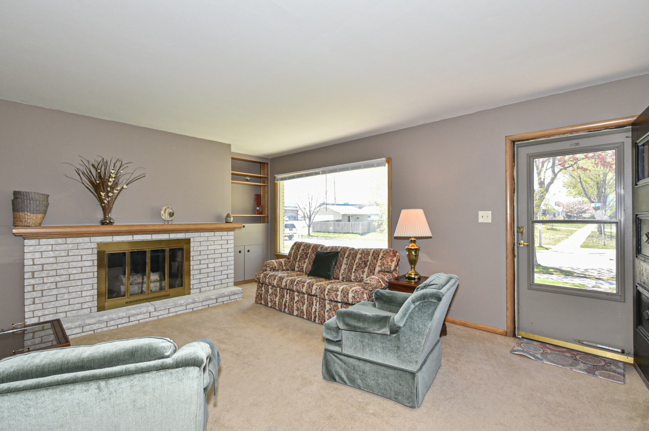 5580 S Kirkwood Ave, Cudahy, WI 53110