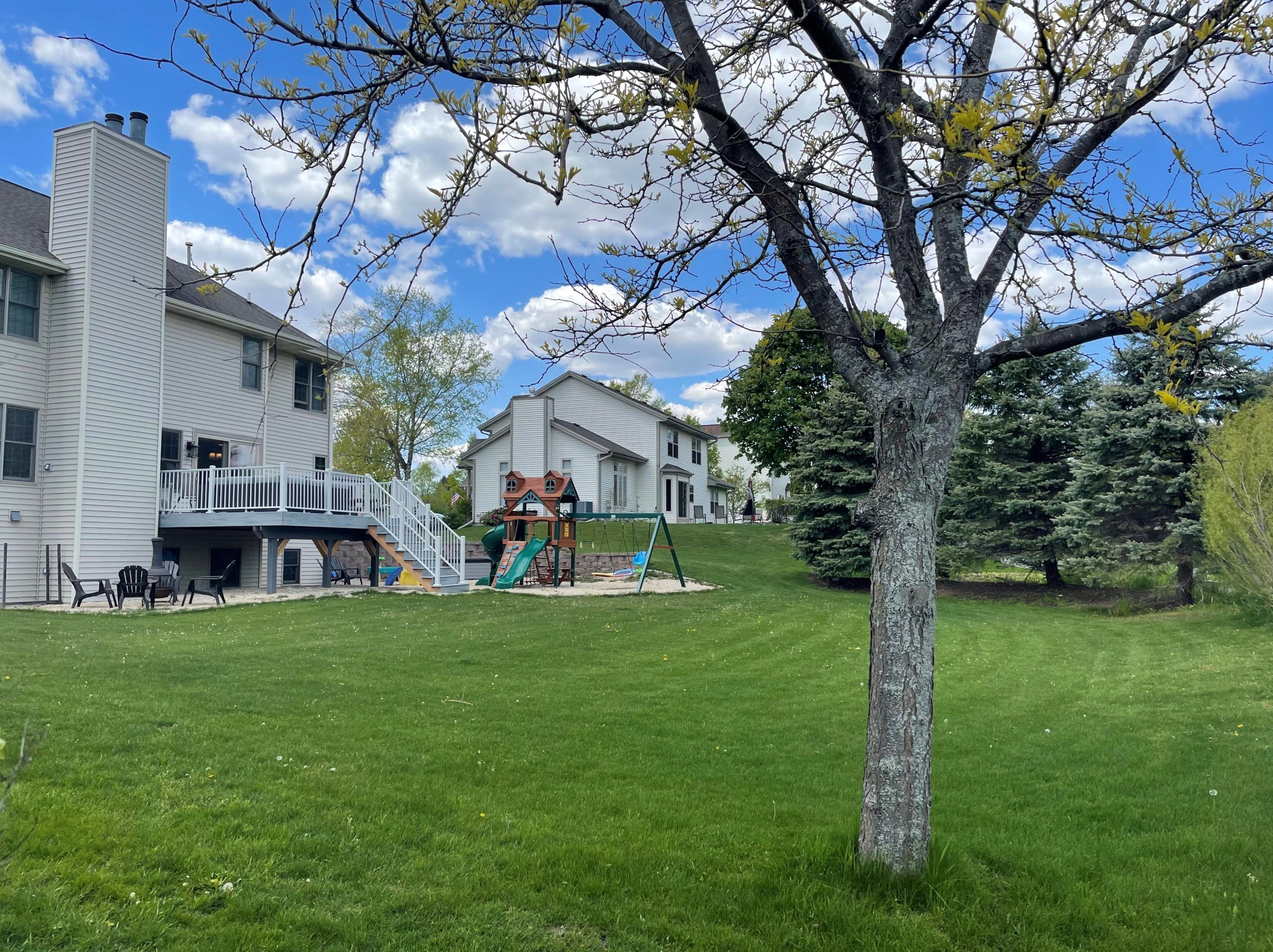 638 Heron Dr, Mukwonago, WI 53149