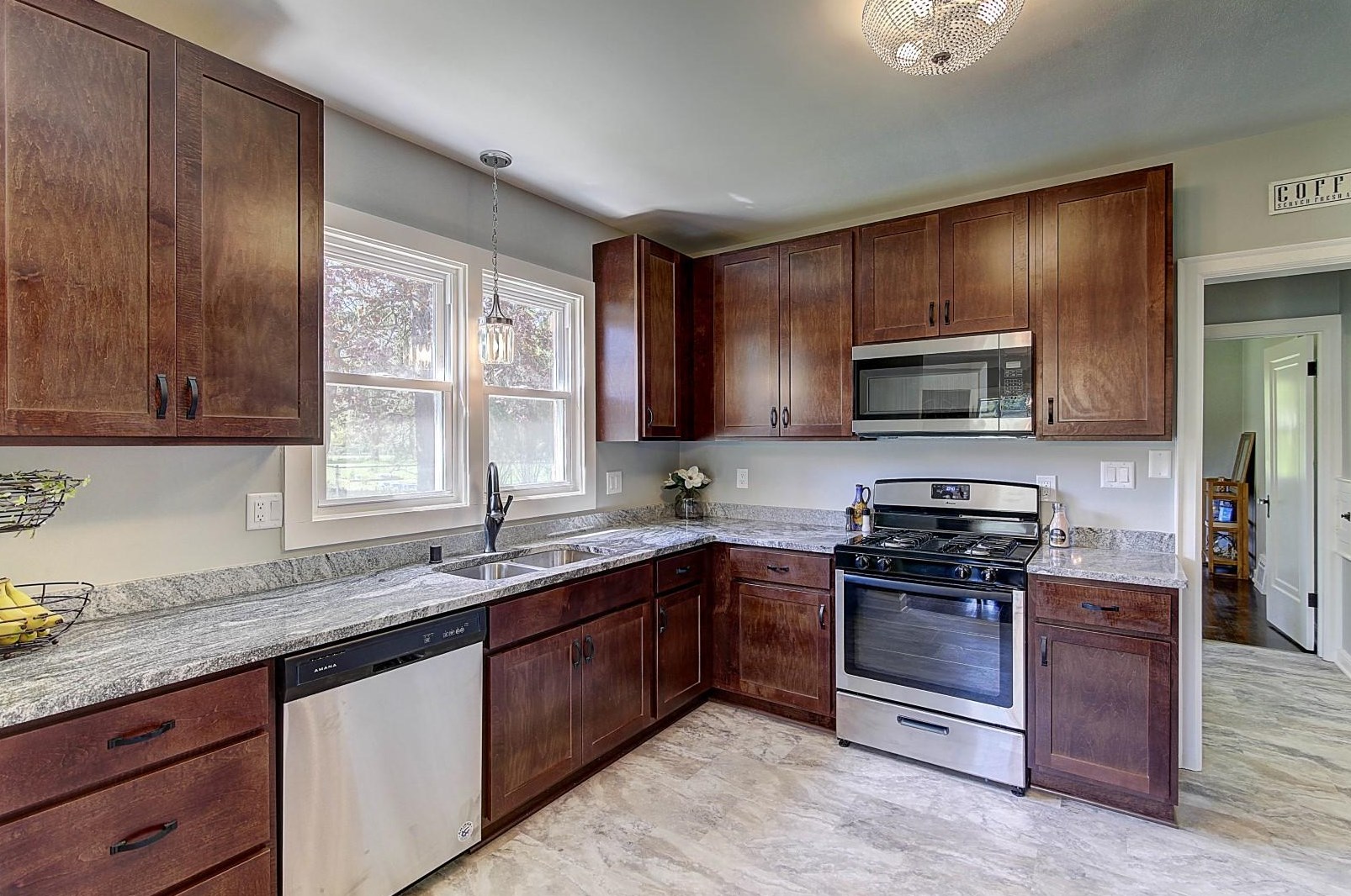 8051 37th St, Milwaukee WI  53209-1503 exterior