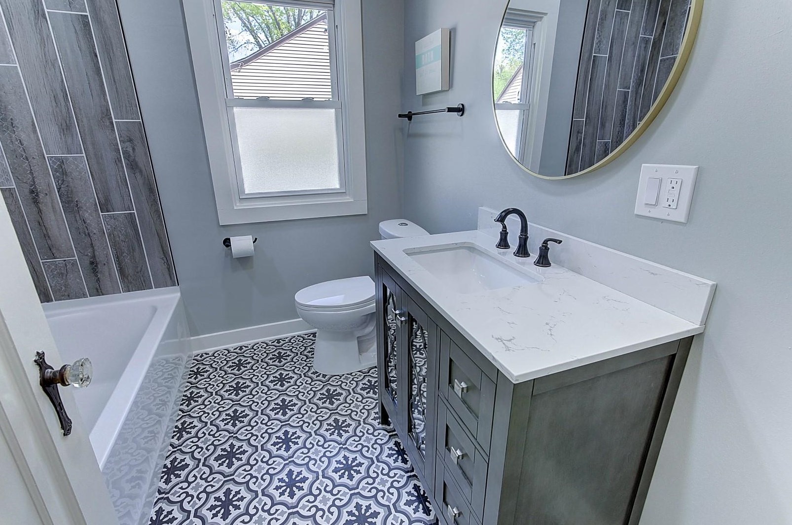 8051 37th St, Milwaukee WI  53209-1503 exterior