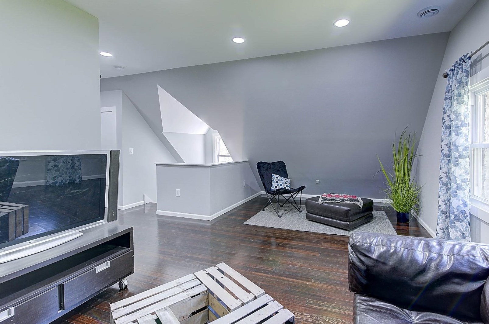 8051 37th St, Milwaukee WI  53209-1503 exterior