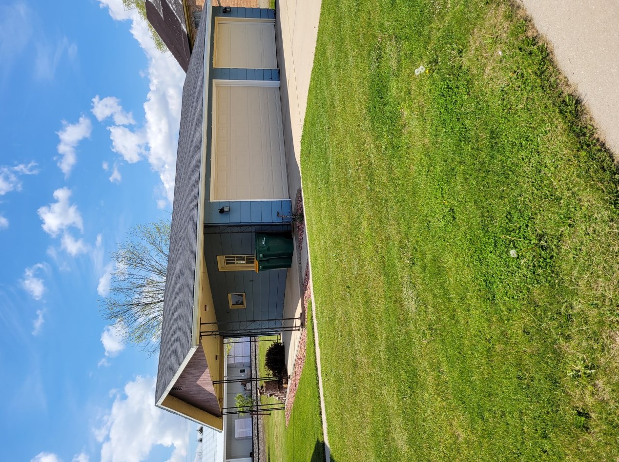 915 N Water St, Knowles, WI 53048