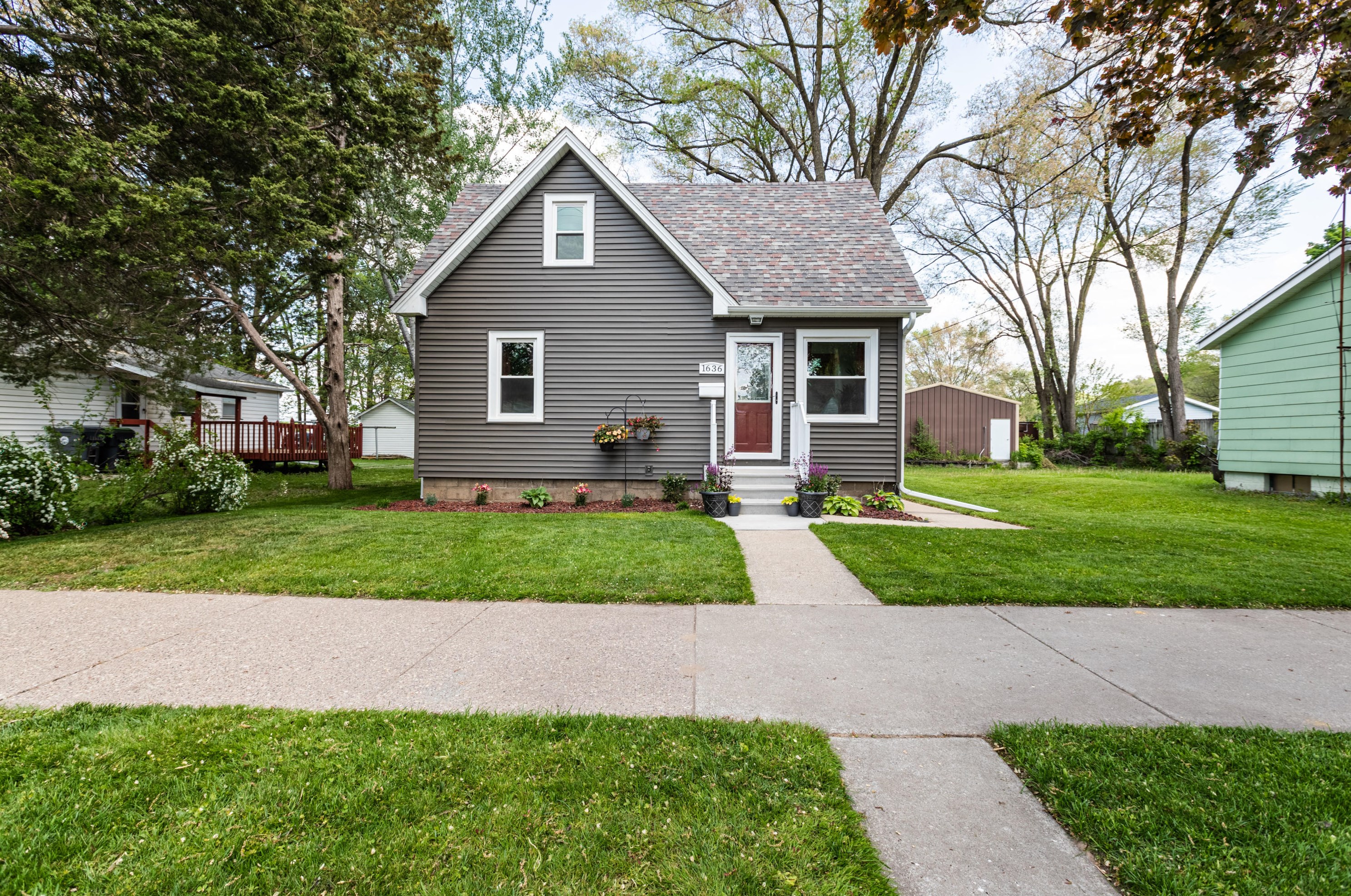1636 Onalaska Ave, La Crosse, WI 54603