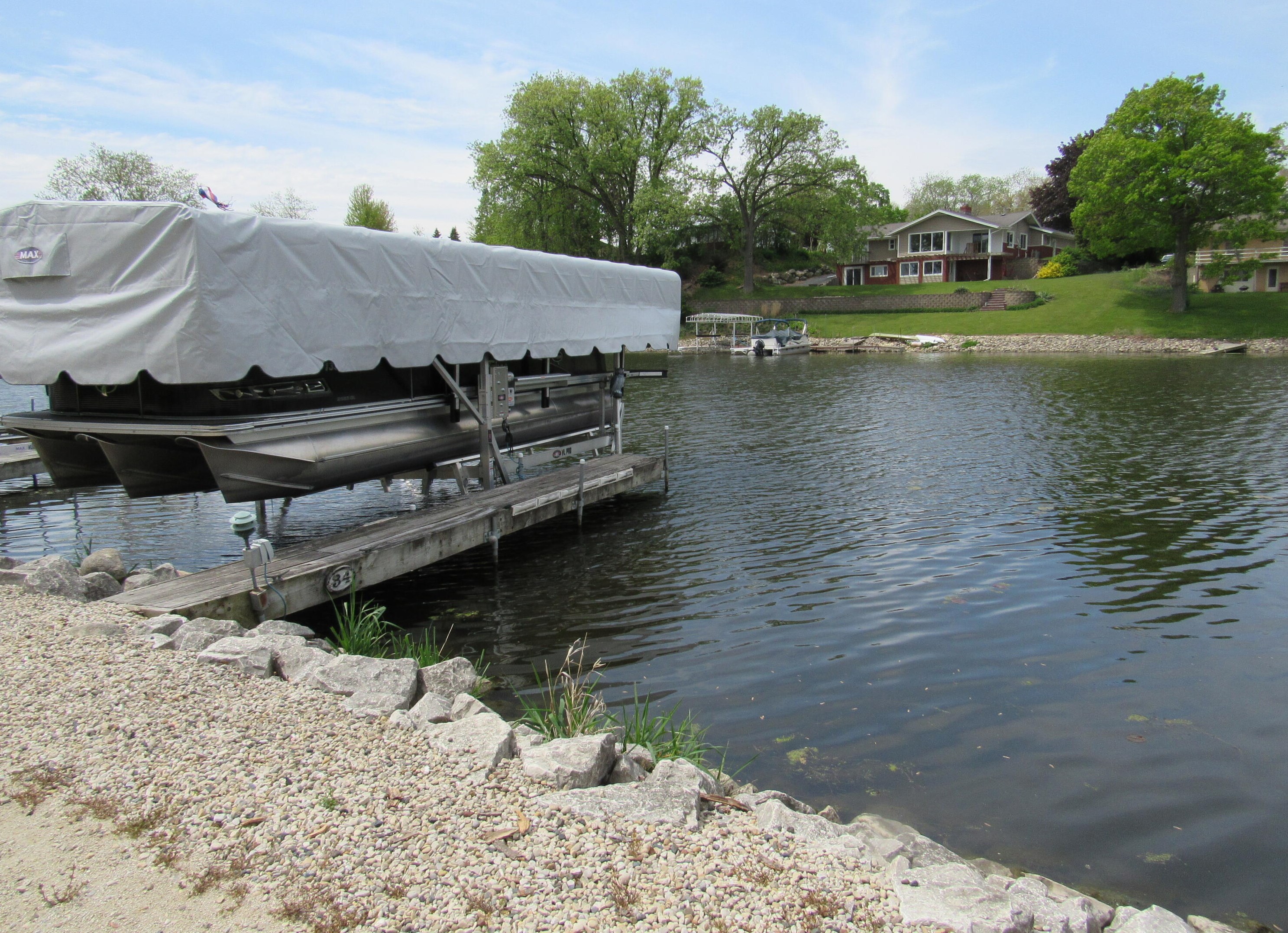 300 Foxwood Dr #142, Waterford, WI 53185