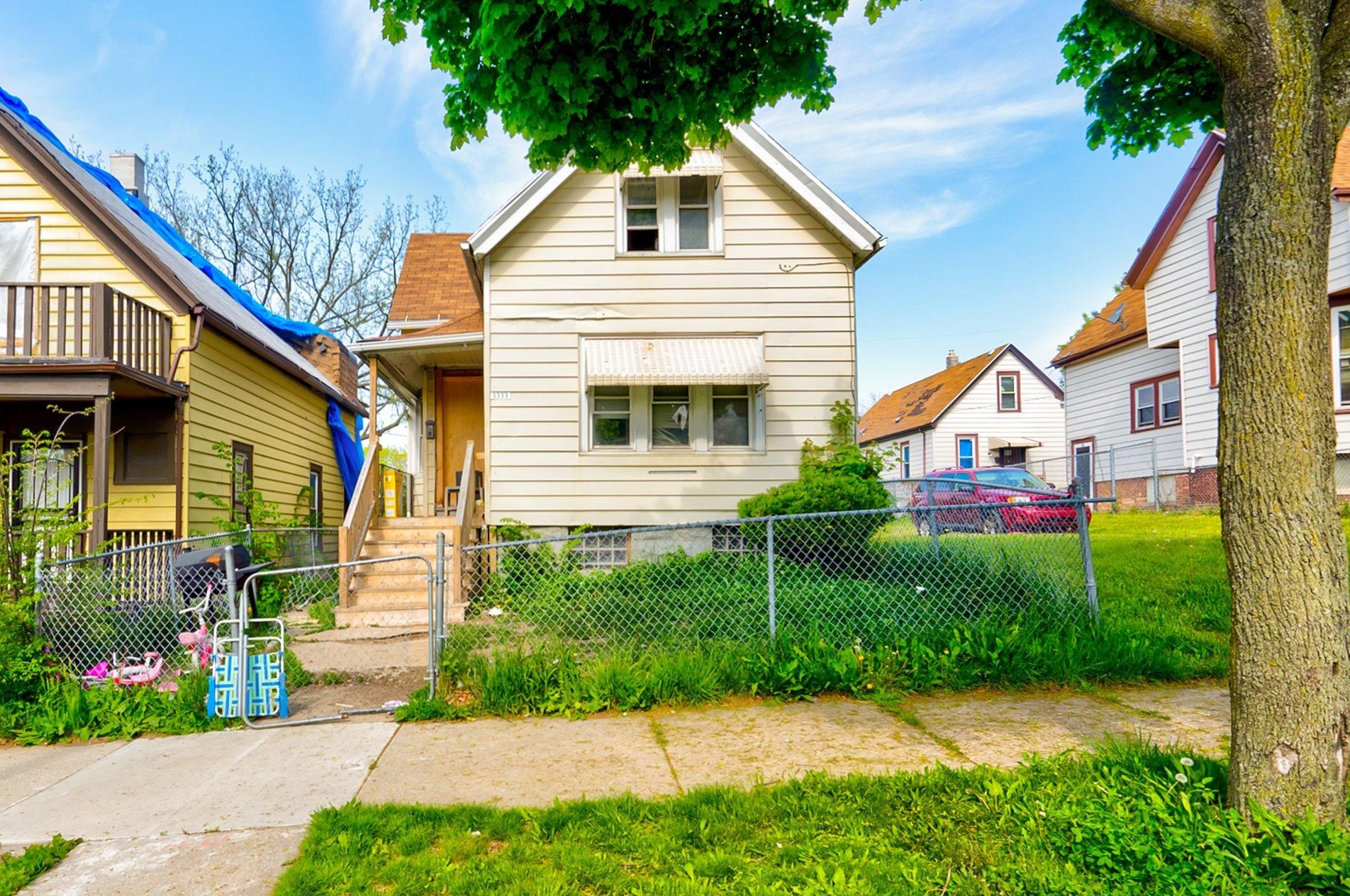 3333 N 9th St, Milwaukee, WI 53206