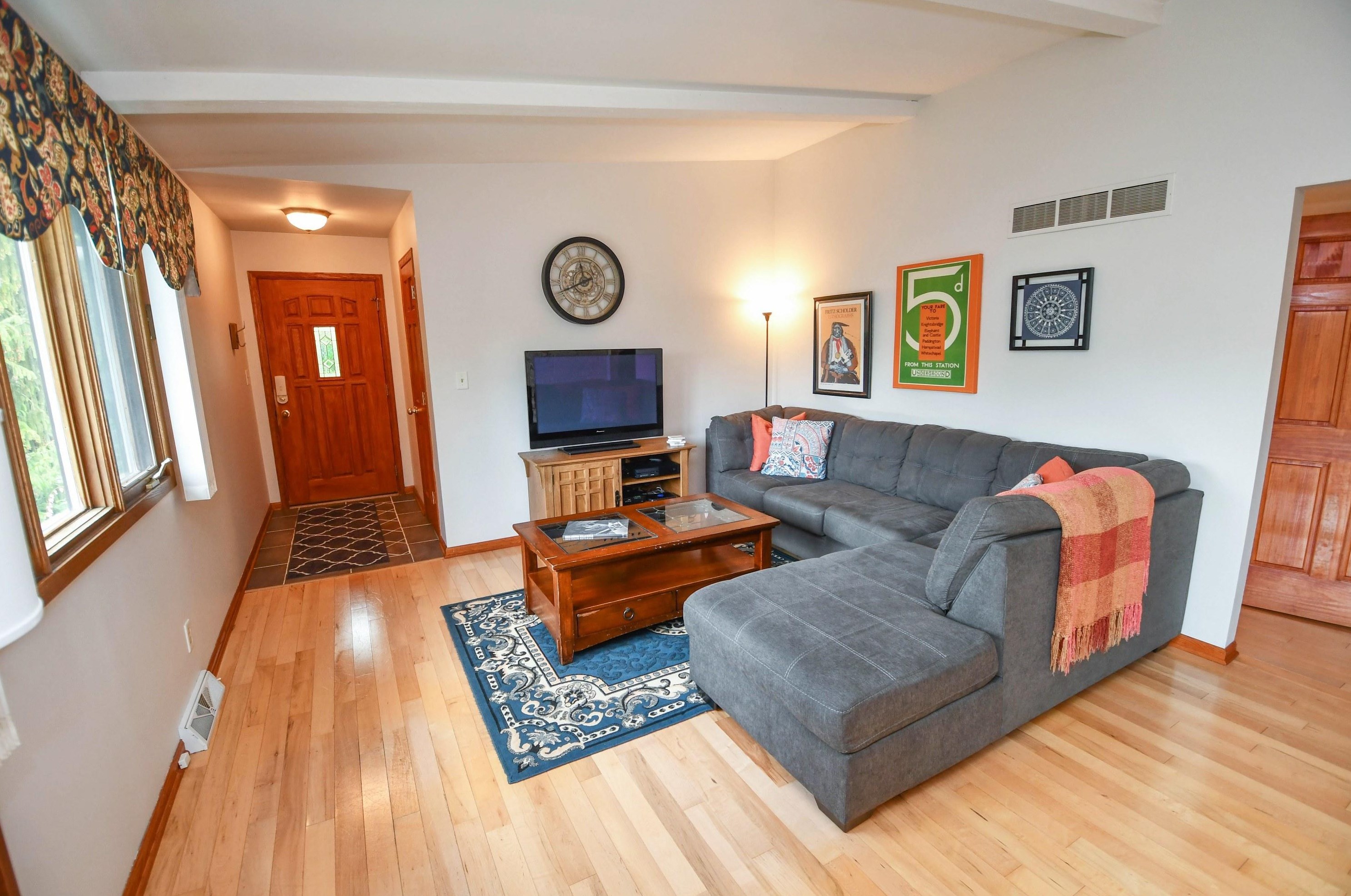 17650 Nassau Dr, Brookfield, WI 53045-3469