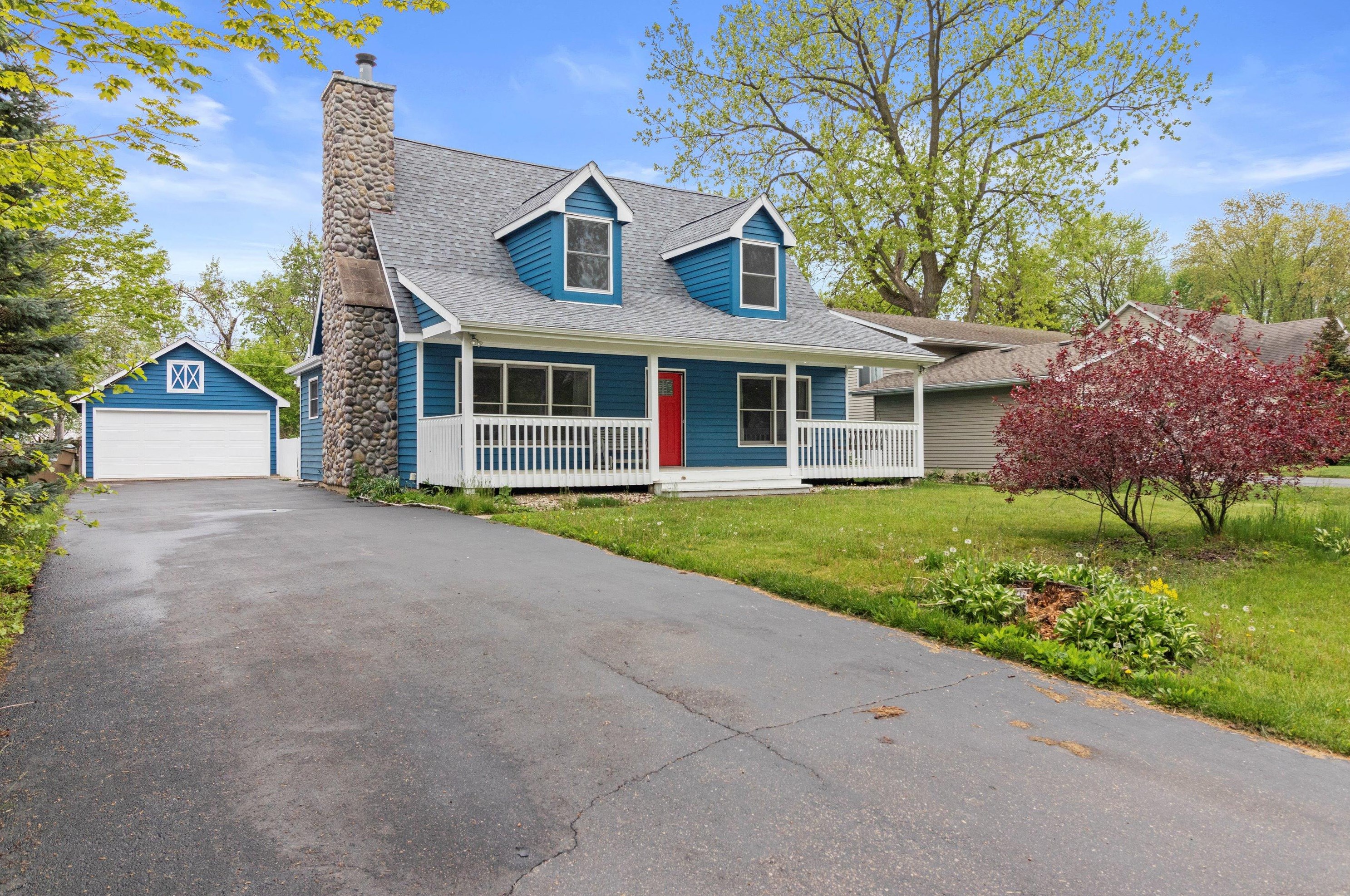 955 115th St, Kenosha, WI 53158