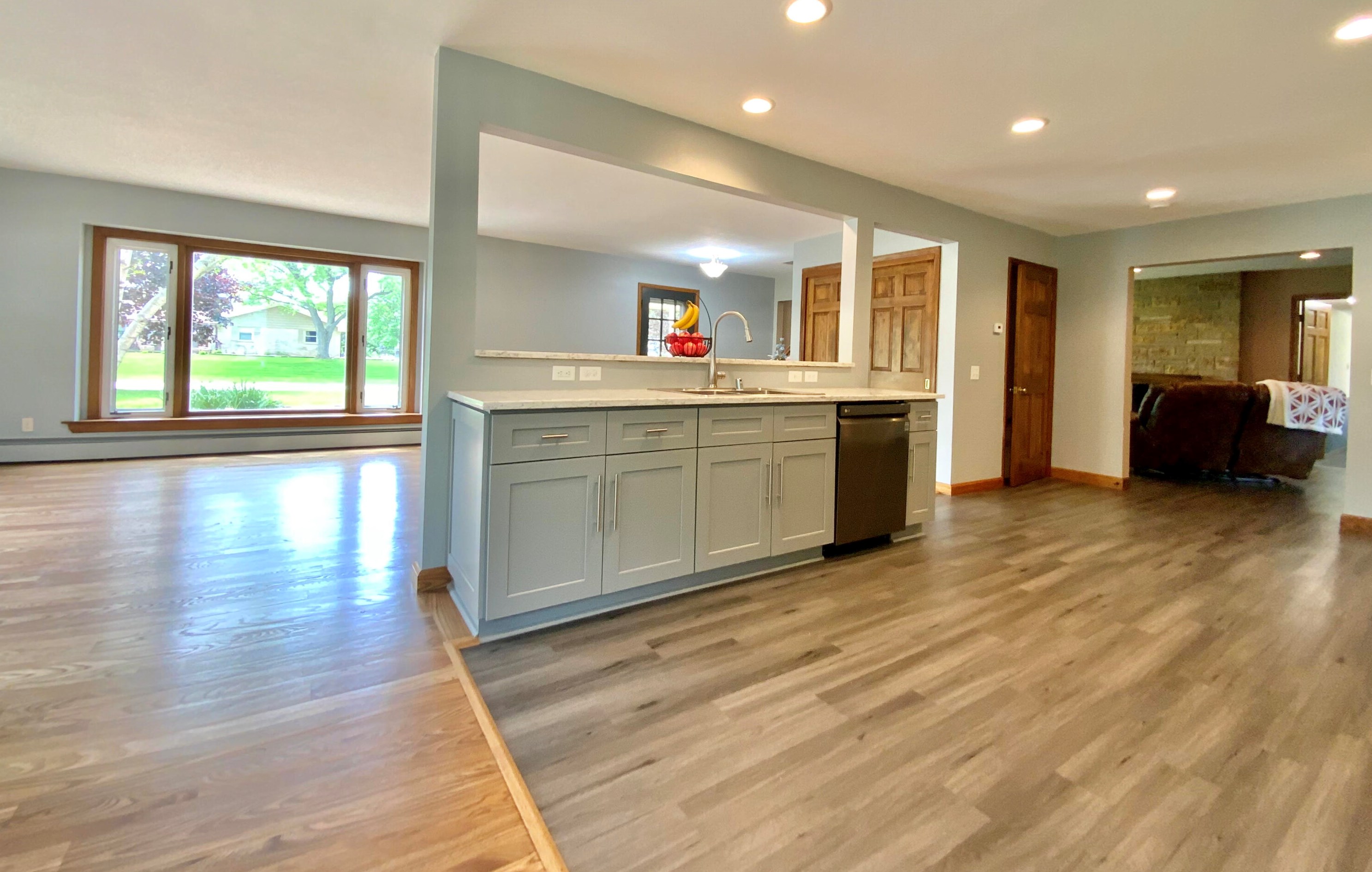 17720 Redvere Dr, Brookfield WI  53045-1322 exterior