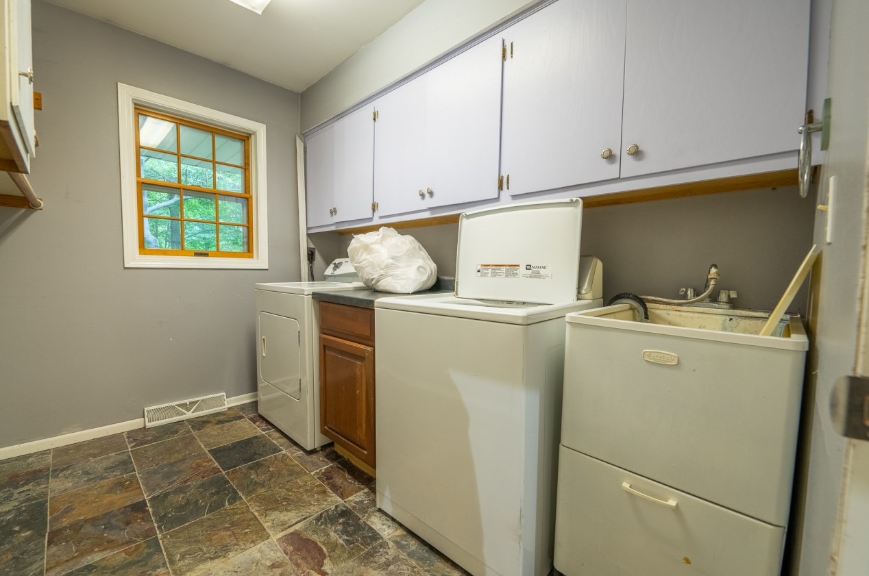 5631 Whispering Pines Dr, West Bend, WI 53095