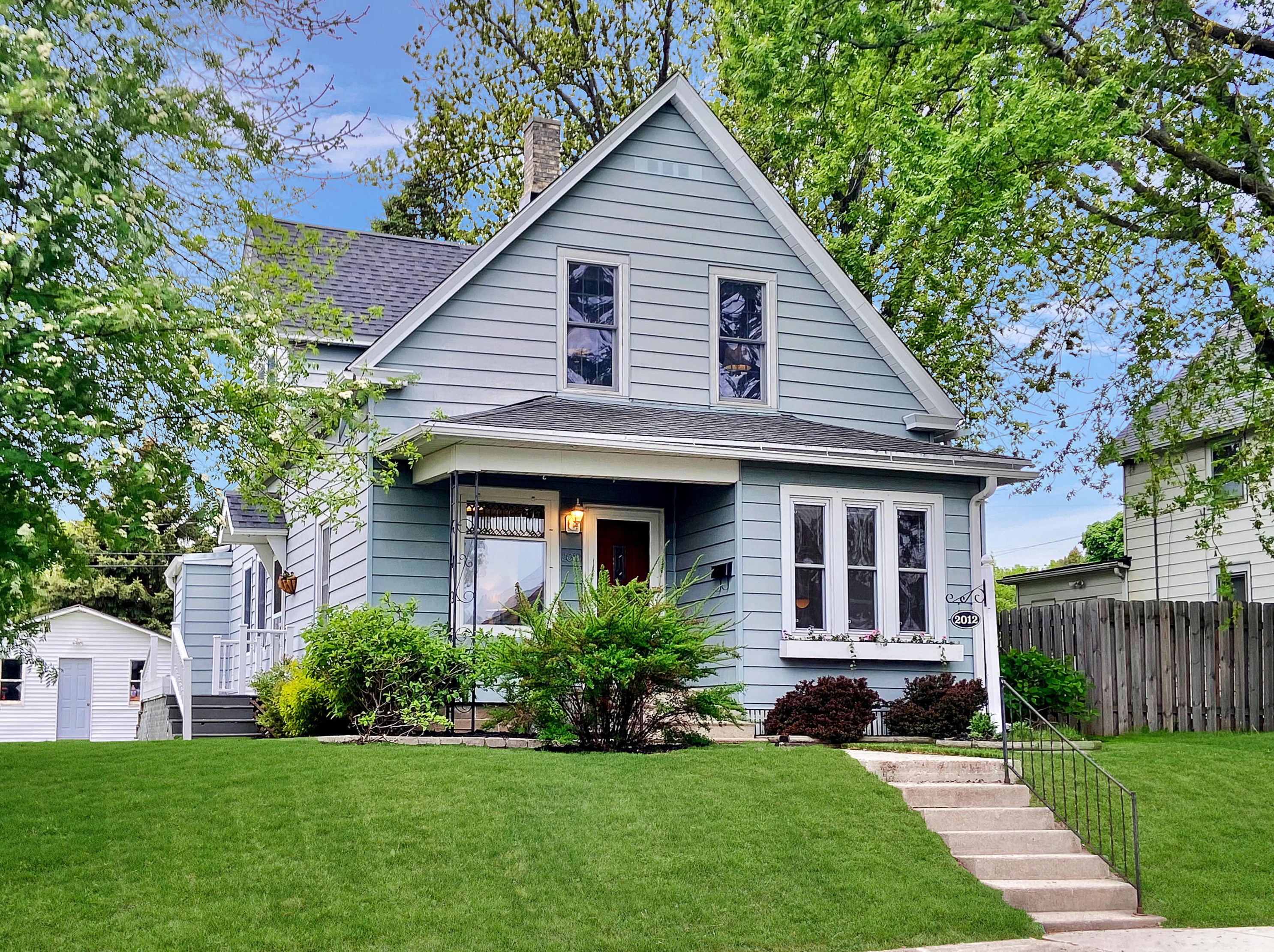 2012 20th St, Sheboygan, WI 53081-2211
