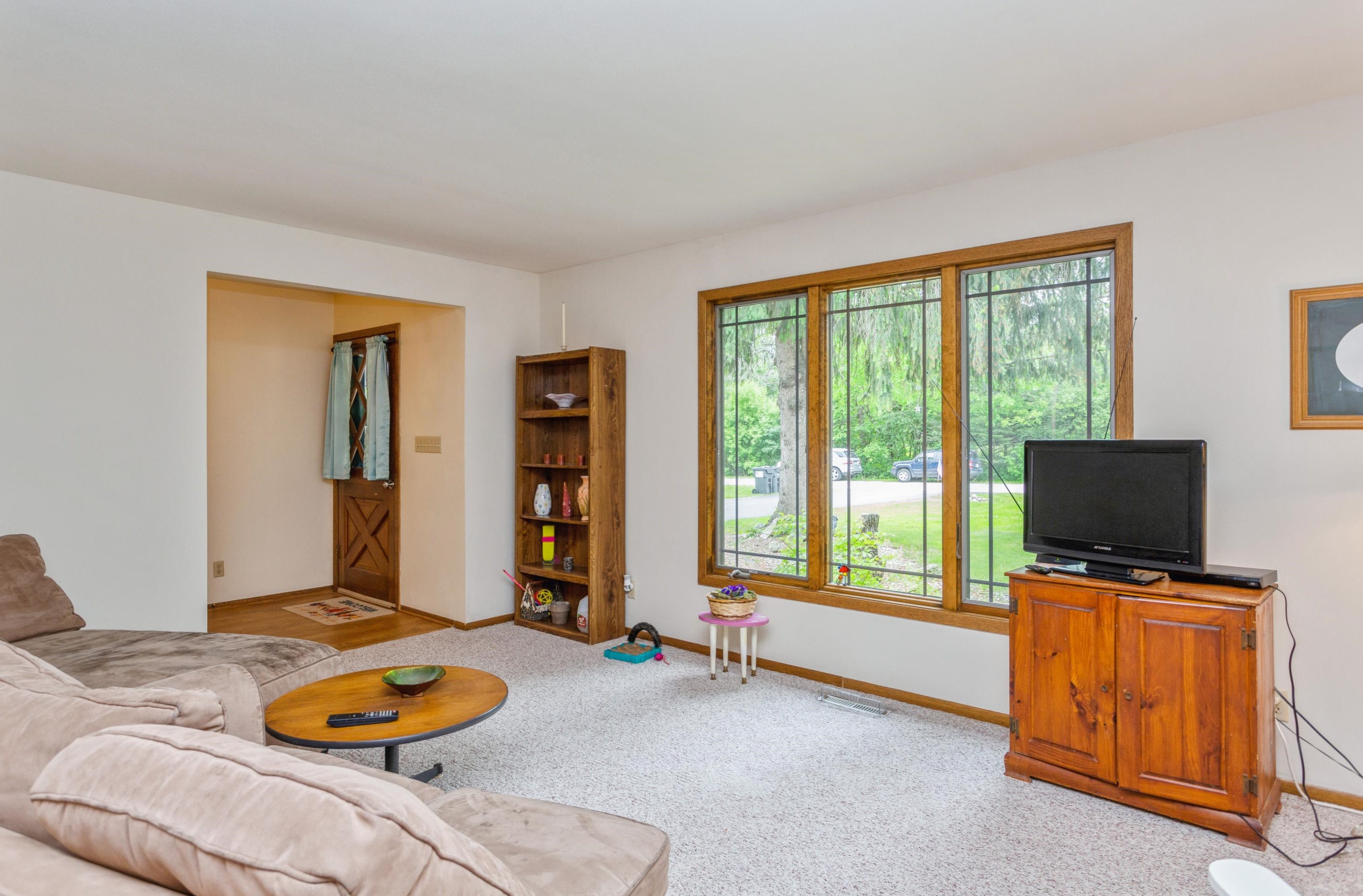 4790 Daisy Lane Cir, West Bend, WI 53095-8730