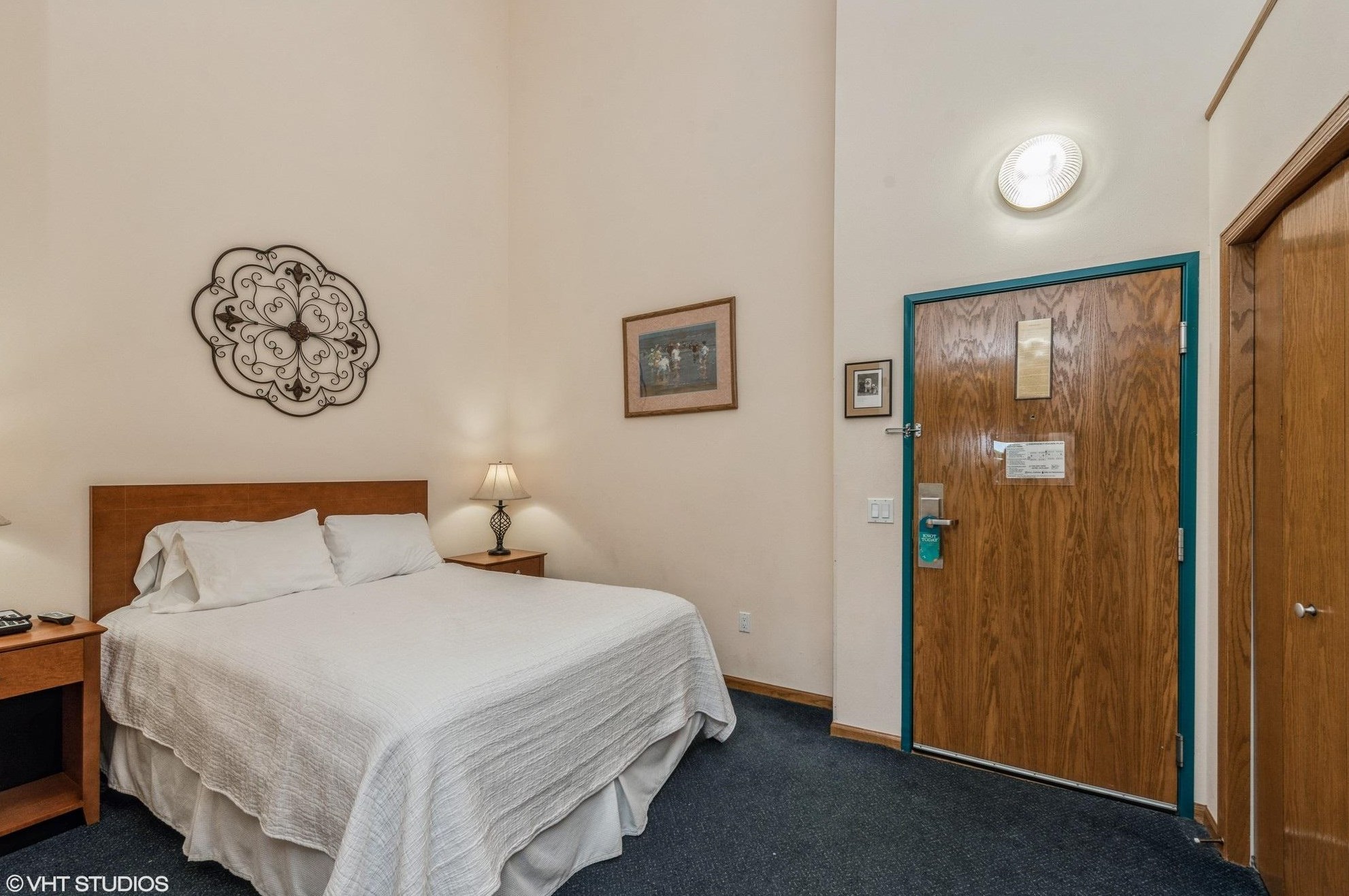 111 Center St #452, Lake Geneva, WI 53147
