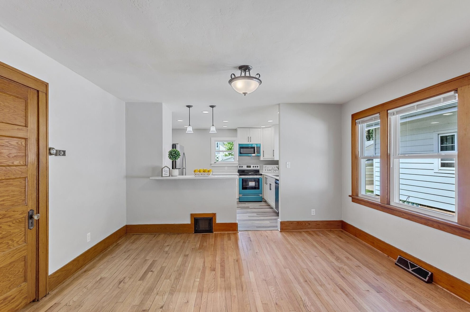 904 Romayne Ave, Racine WI  53402-4365 exterior