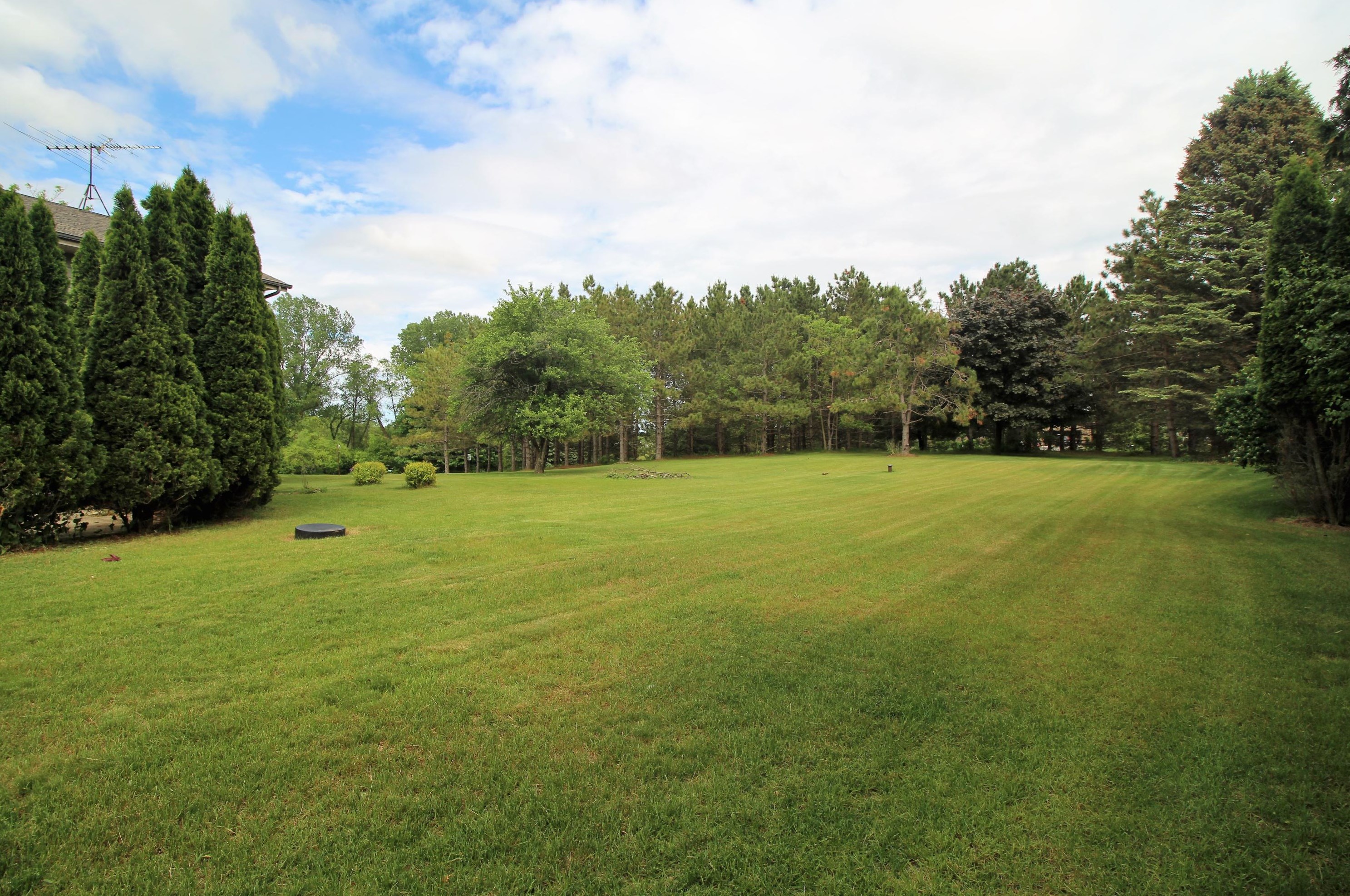 1731 Cherokee Dr, West Bend, WI 53090