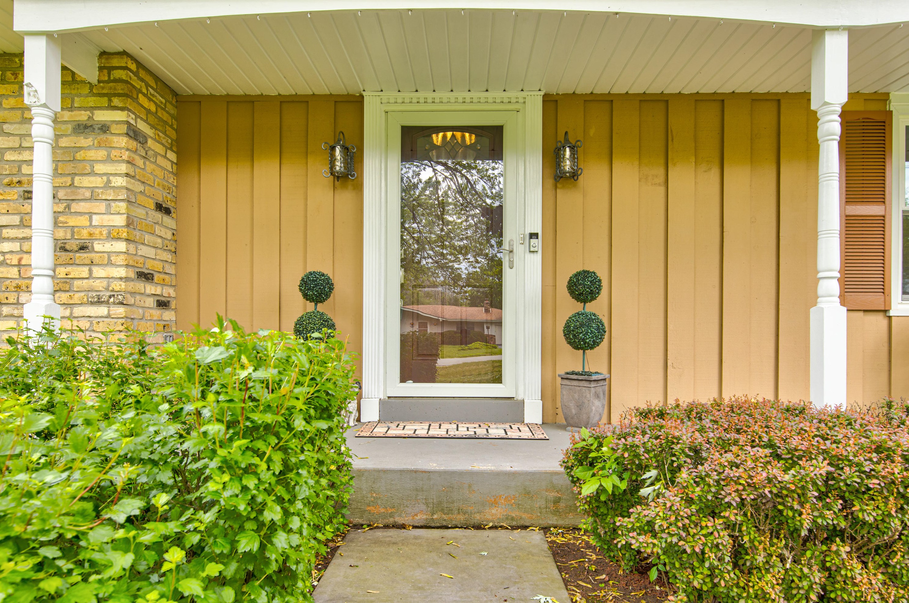 12510 N Portland Ave, Thiensville, WI 53092