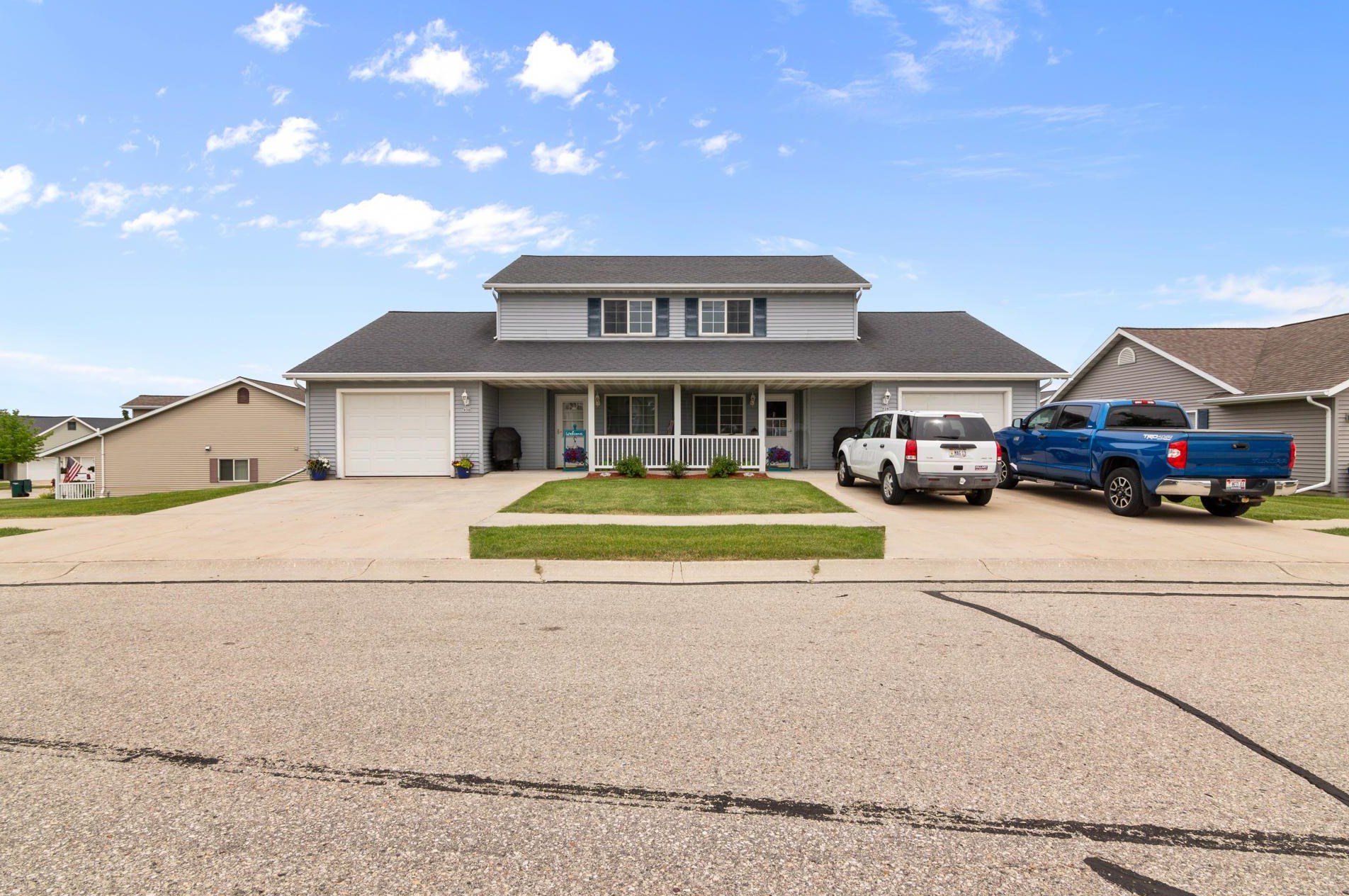 930 Broadmoore Dr, Hartford, WI 53027-2701