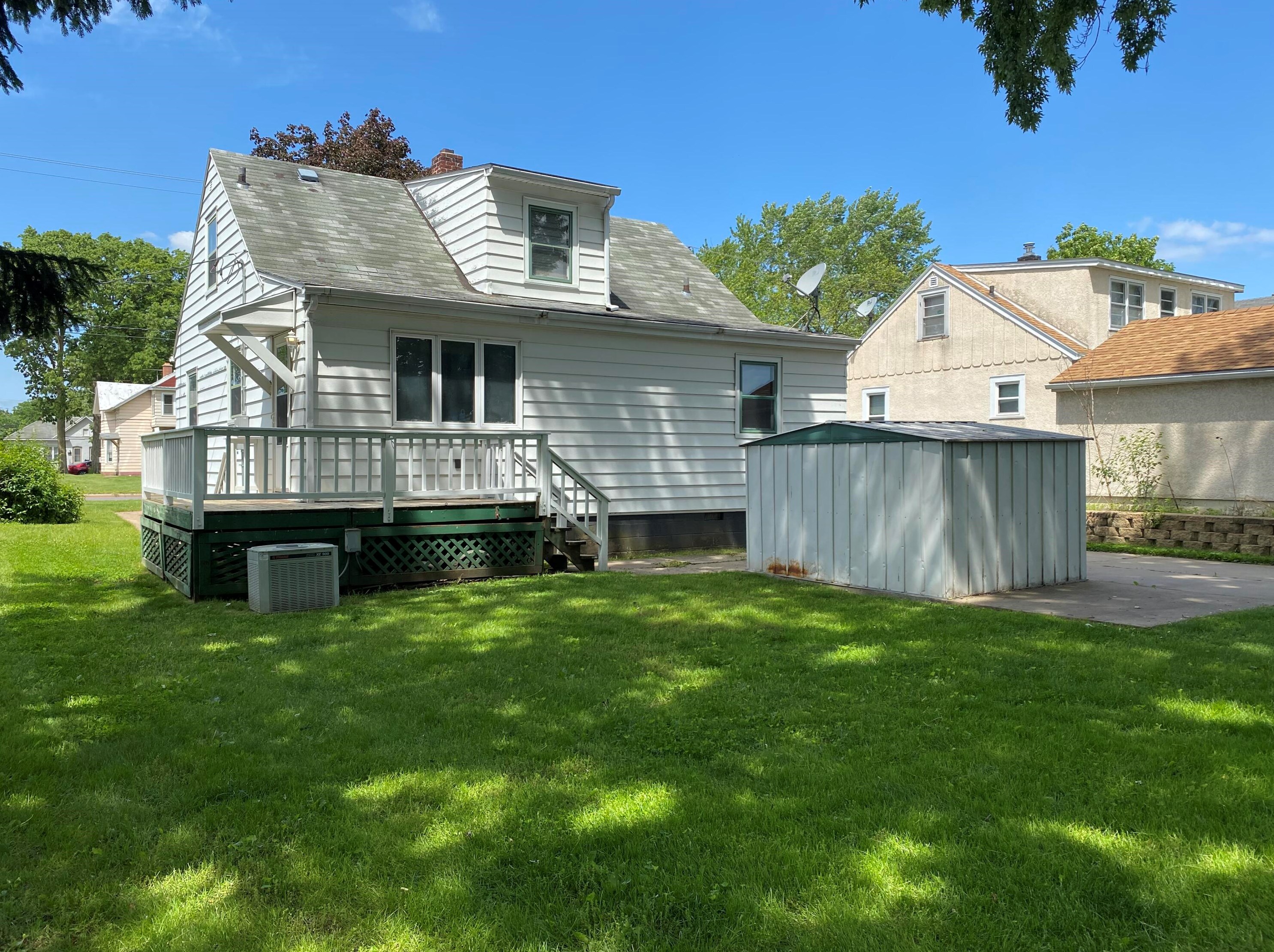 1616 Onalaska Ave, La Crosse, WI 54603