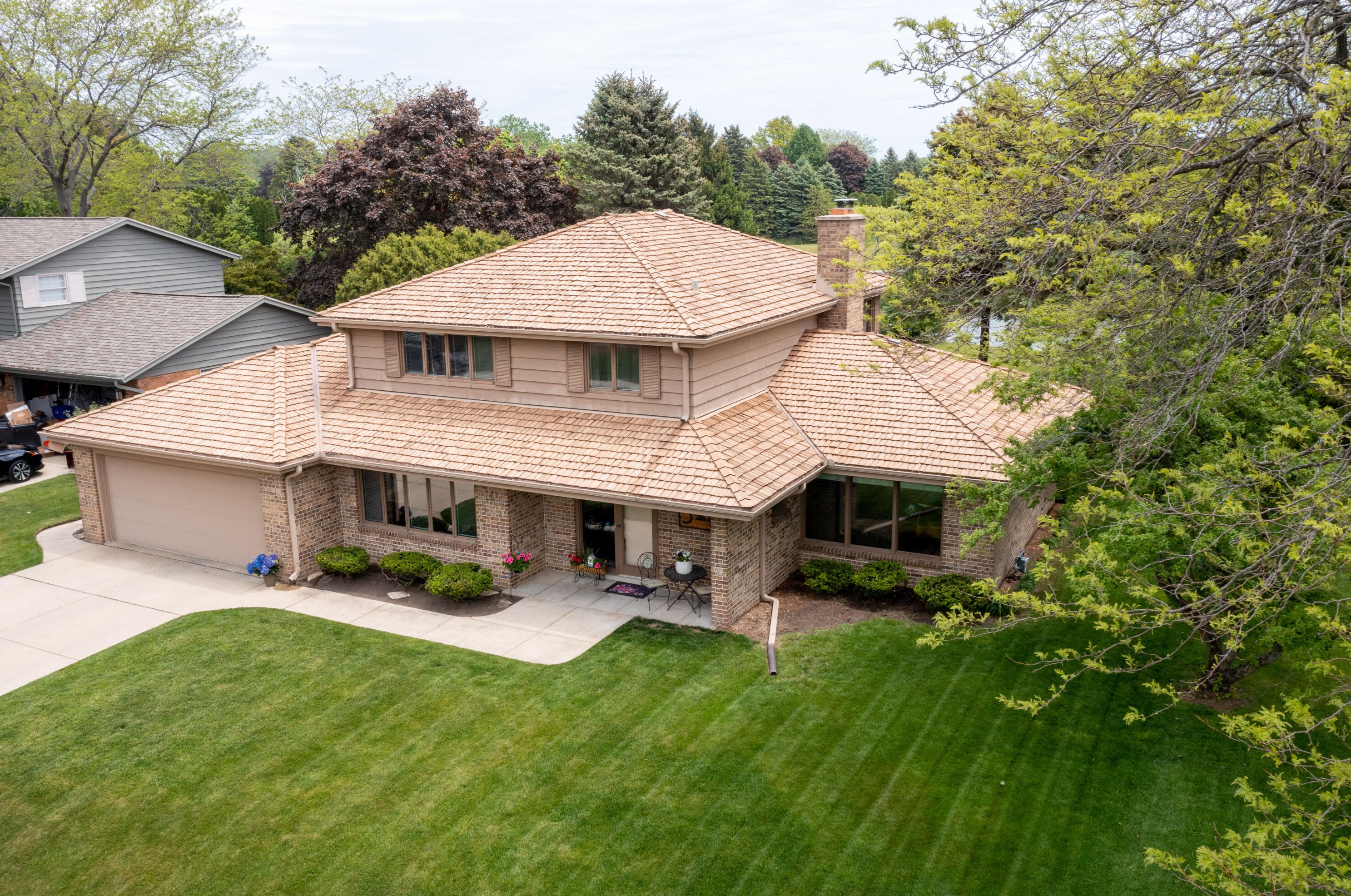 3 Shorewood Ct, Racine WI  53402-2619 exterior