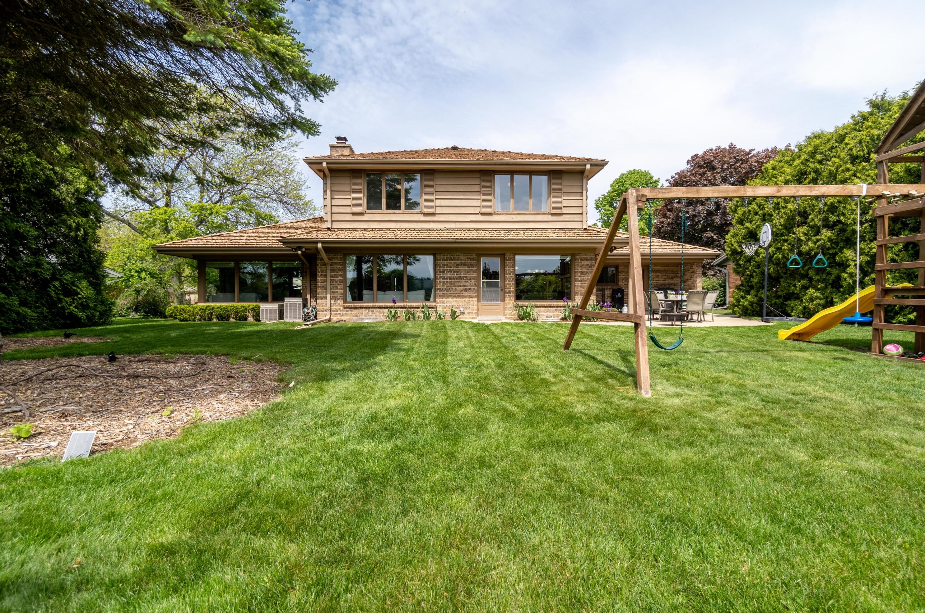3 Shorewood Ct, Racine WI  53402-2619 exterior