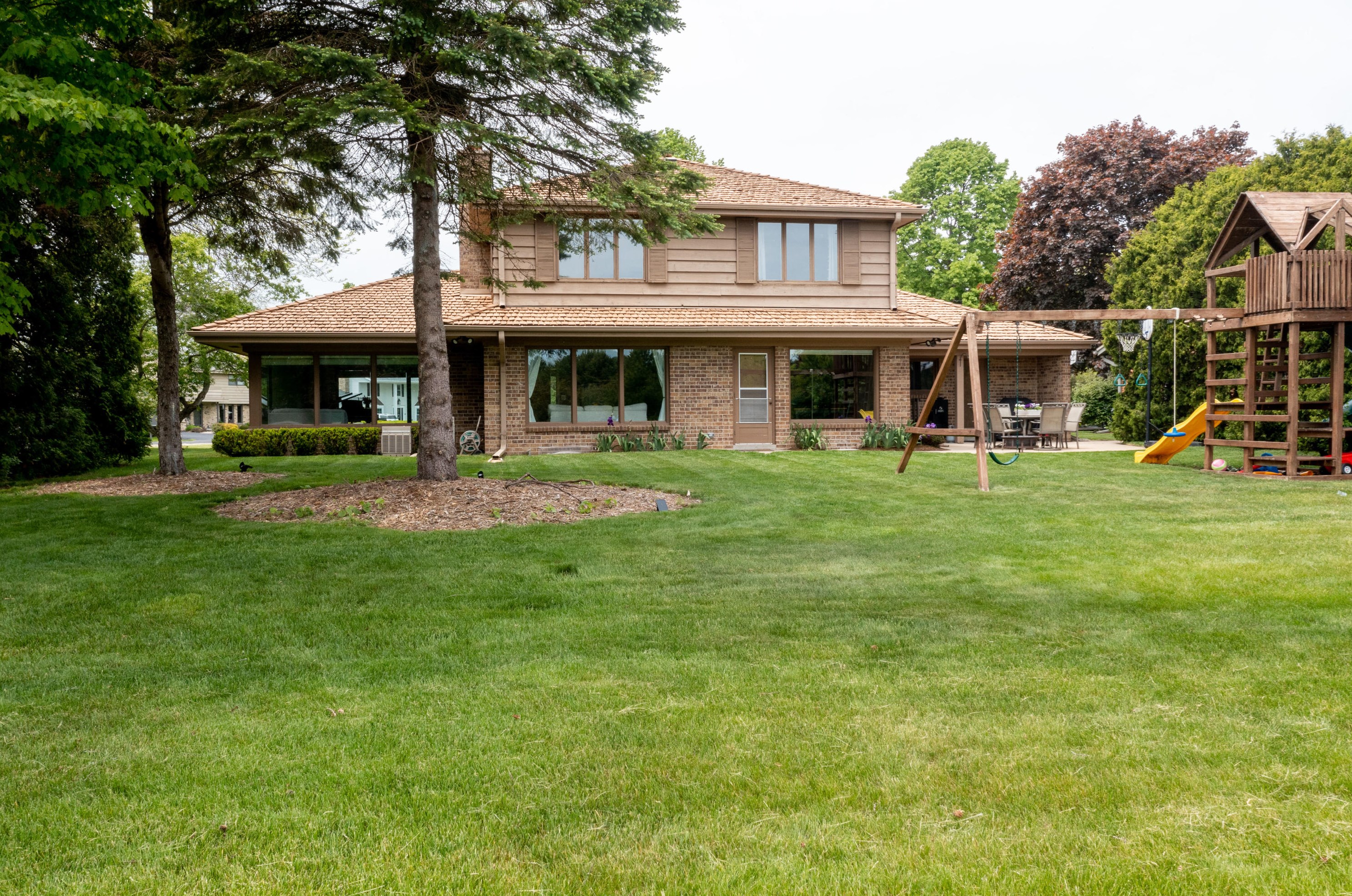 3 Shorewood Ct, Racine WI  53402-2619 exterior