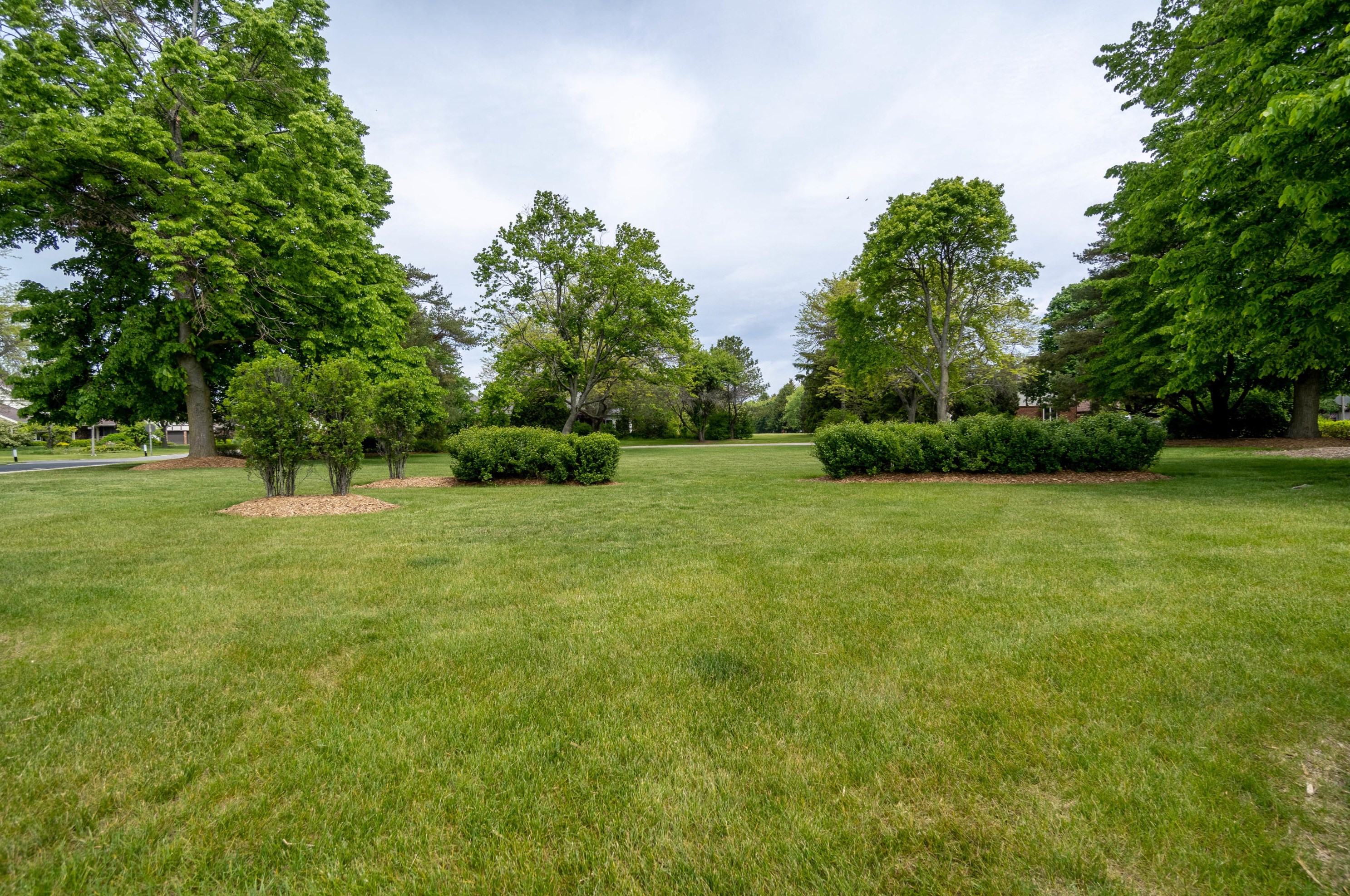 3 Shorewood Ct, Racine WI  53402-2619 exterior