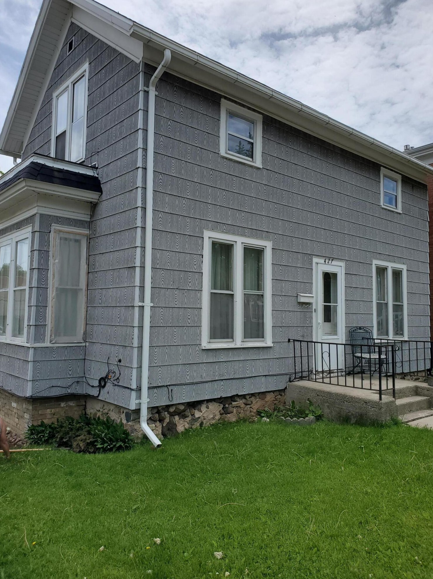 427 E Main St, Plymouth, WI 53073