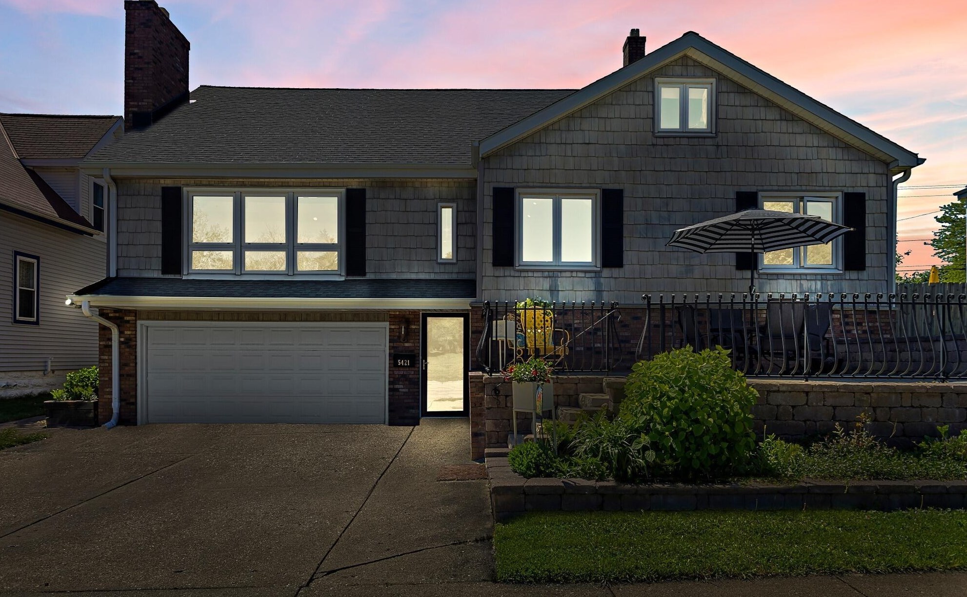5421 S Lake Dr, Cudahy, WI 53110