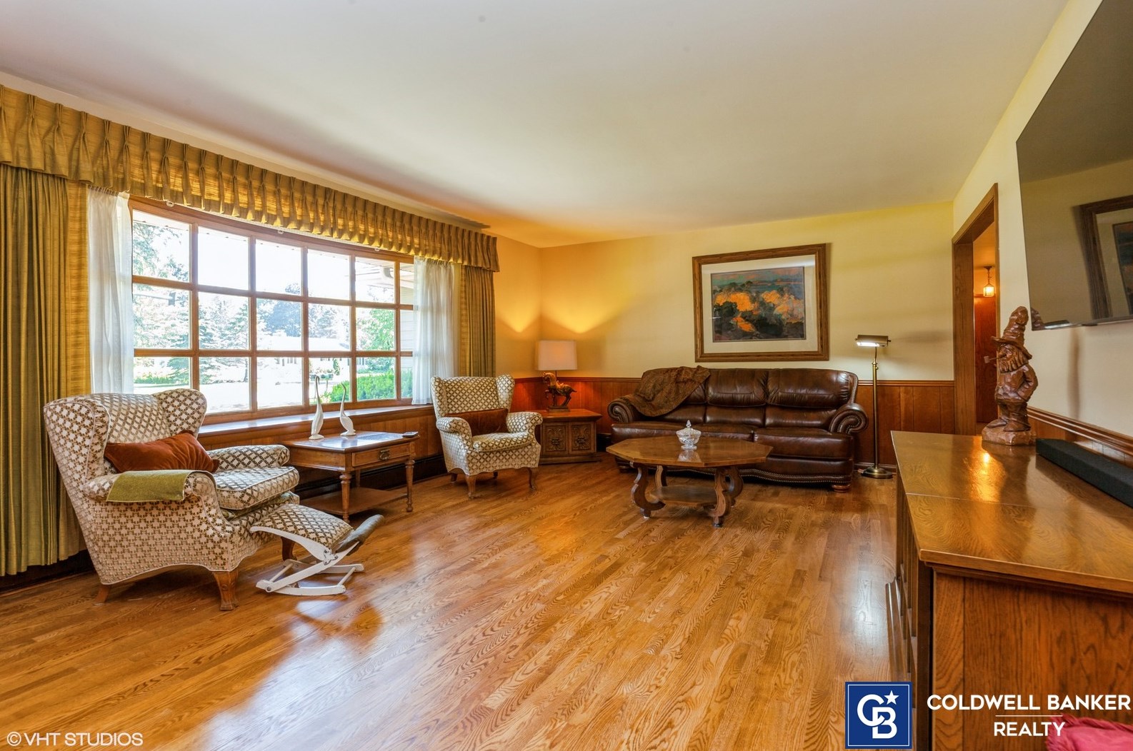 5633 Bonnie Ln, Hales Corners, WI 53130-1673