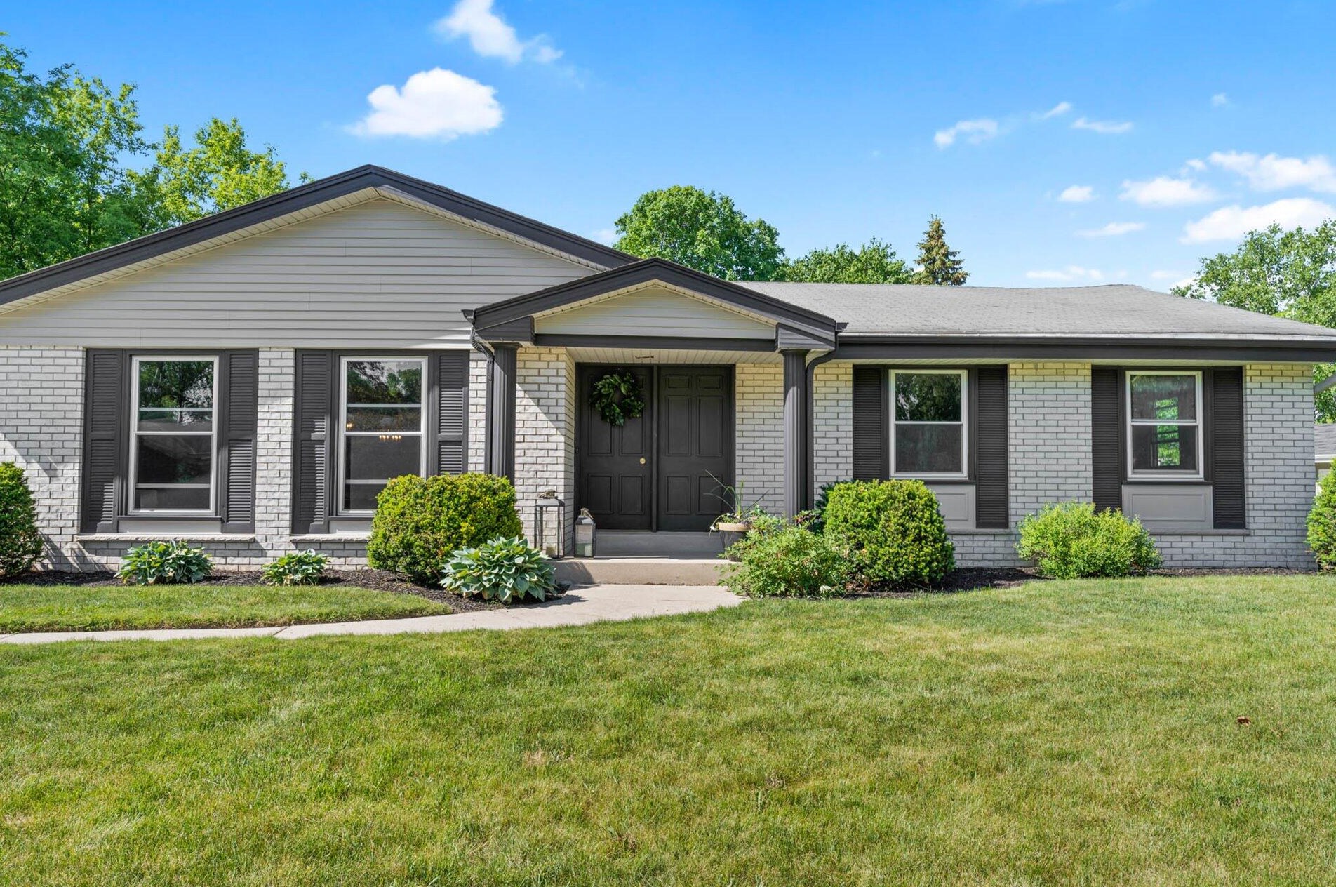 8894 Garden Ln, Greendale, WI 53129