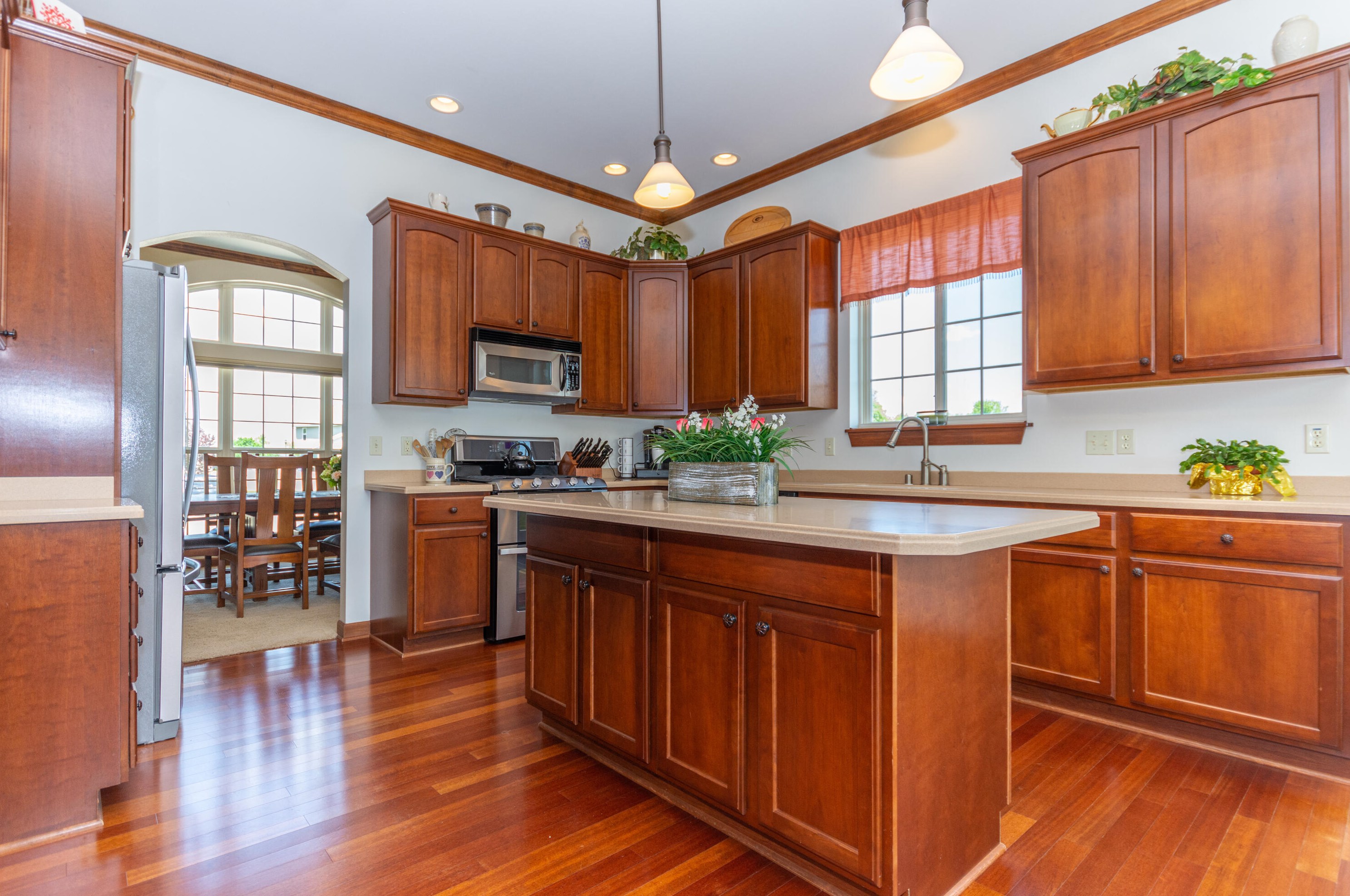 717 Patricia St, Elkhorn, WI 53121-1283