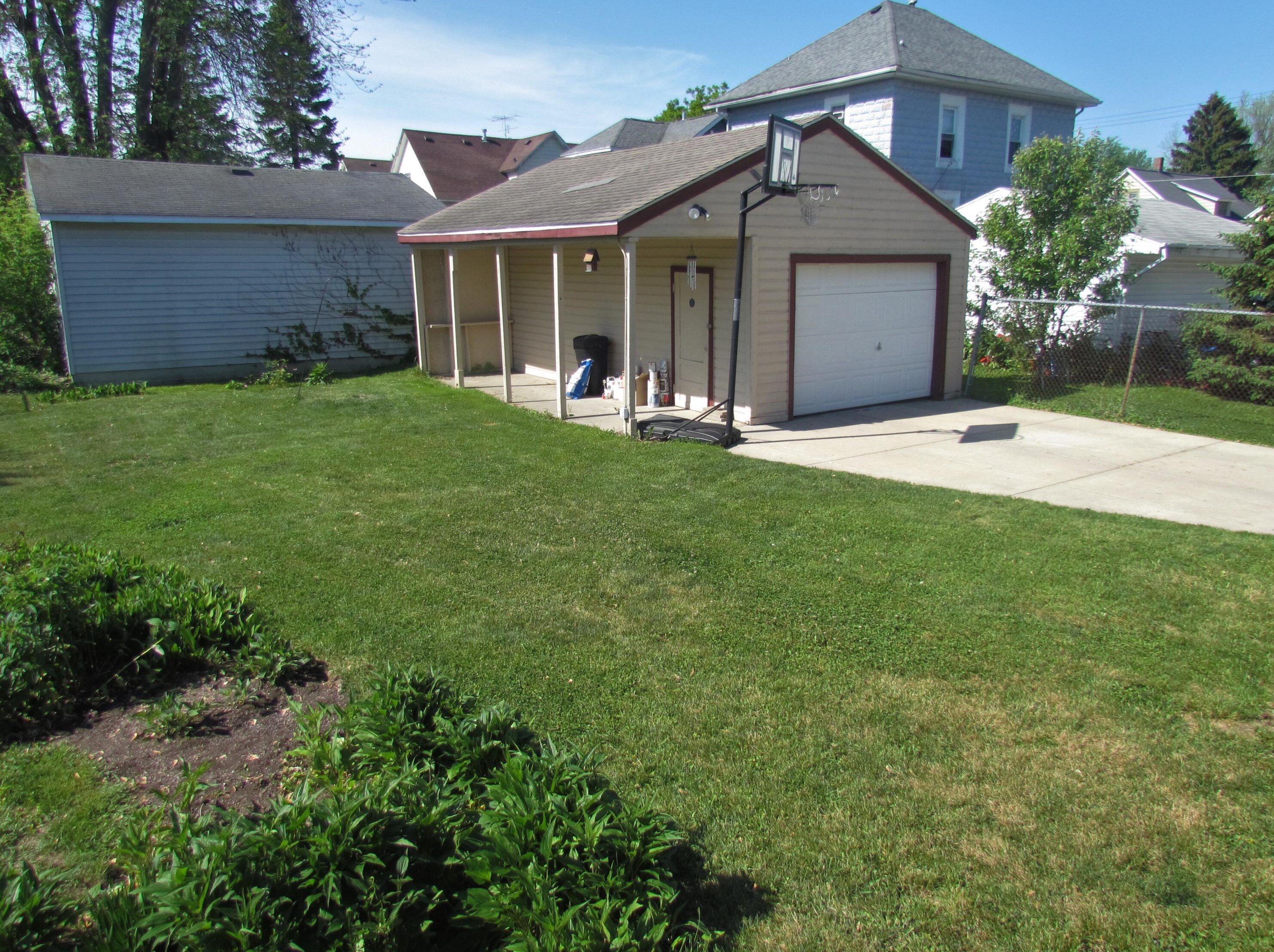 1715 45th St, Kenosha, WI 53140