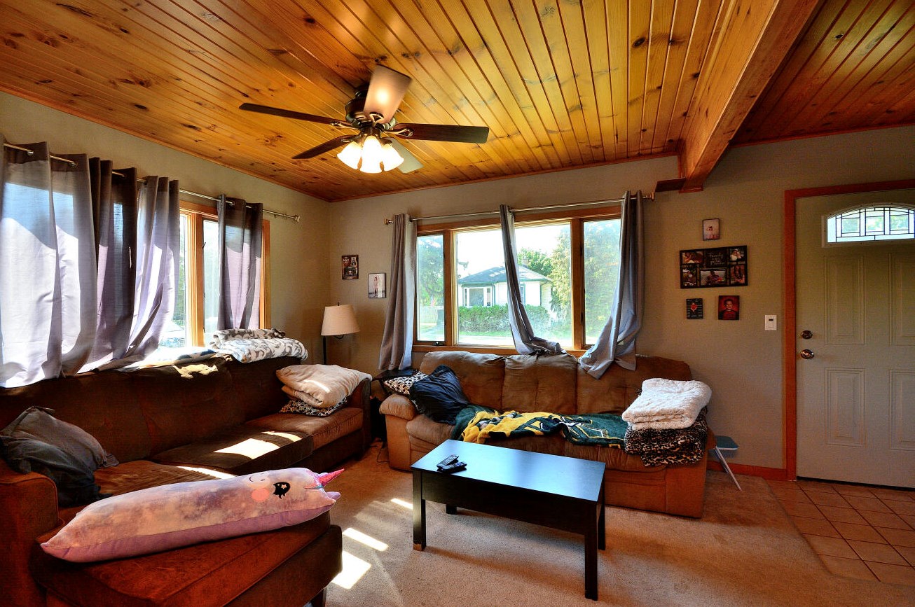 1604 Menomonee Ave, South Milwaukee, WI 53172-2904