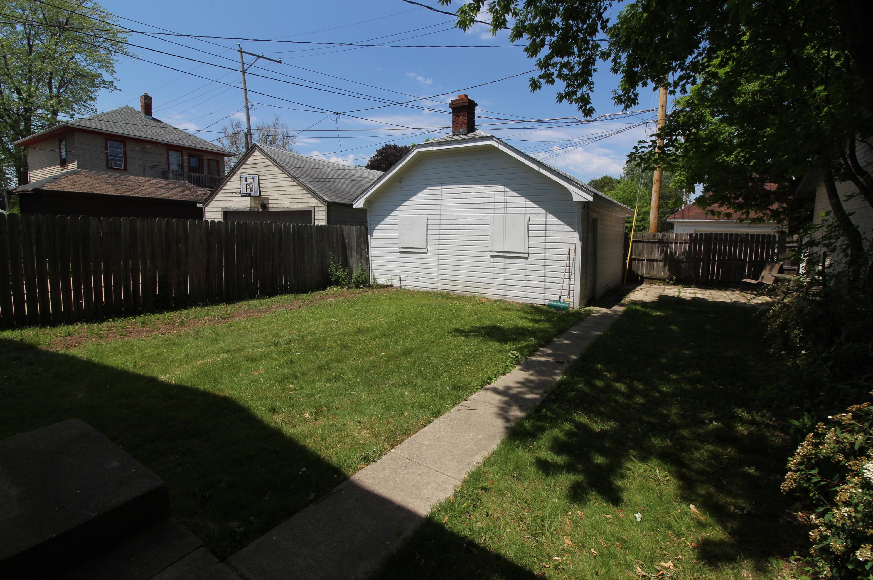 3212 Wright Ave, Racine, WI 53405-3477
