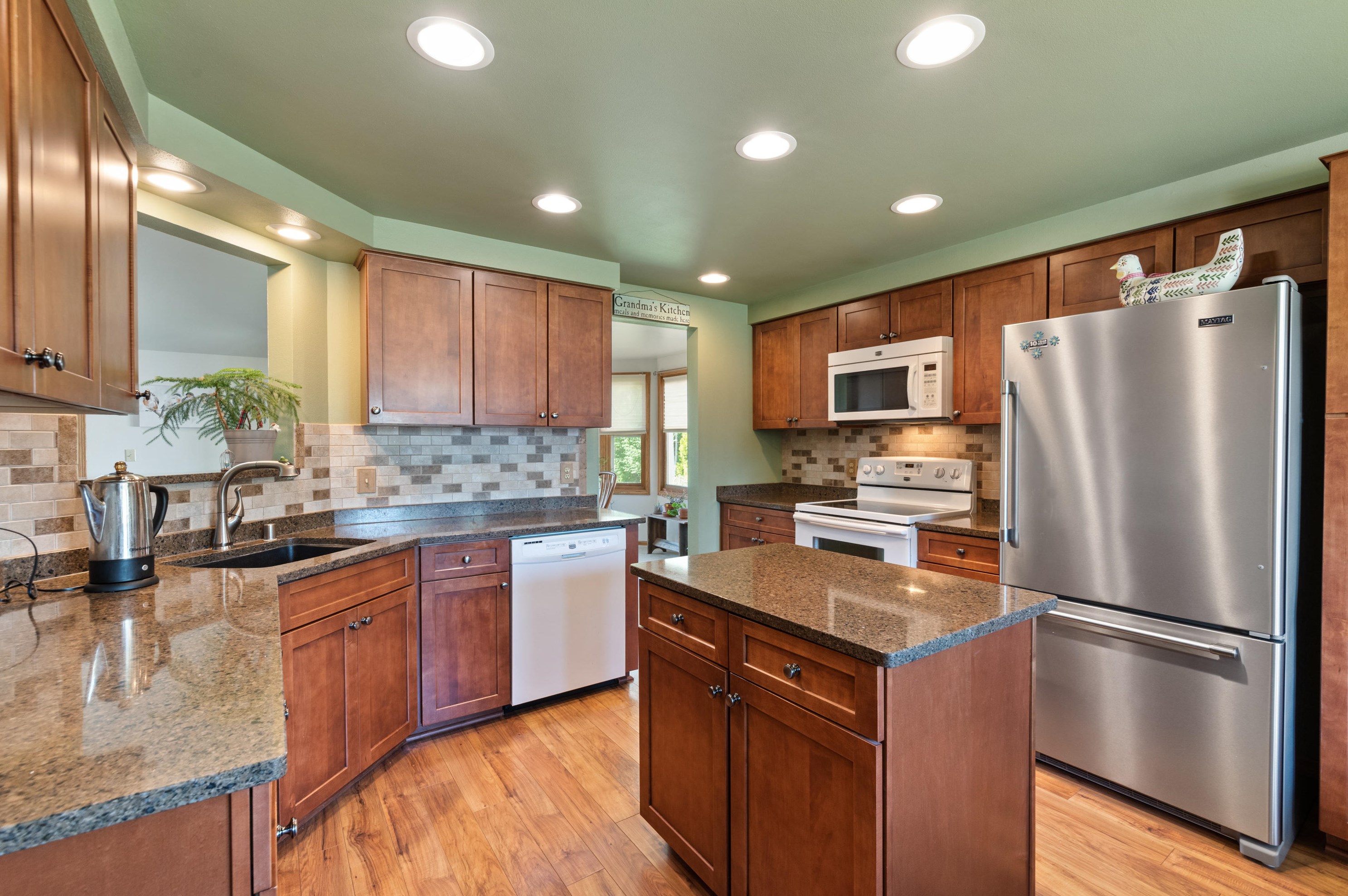 539 Braatz Dr, Kewaskum, WI 53040