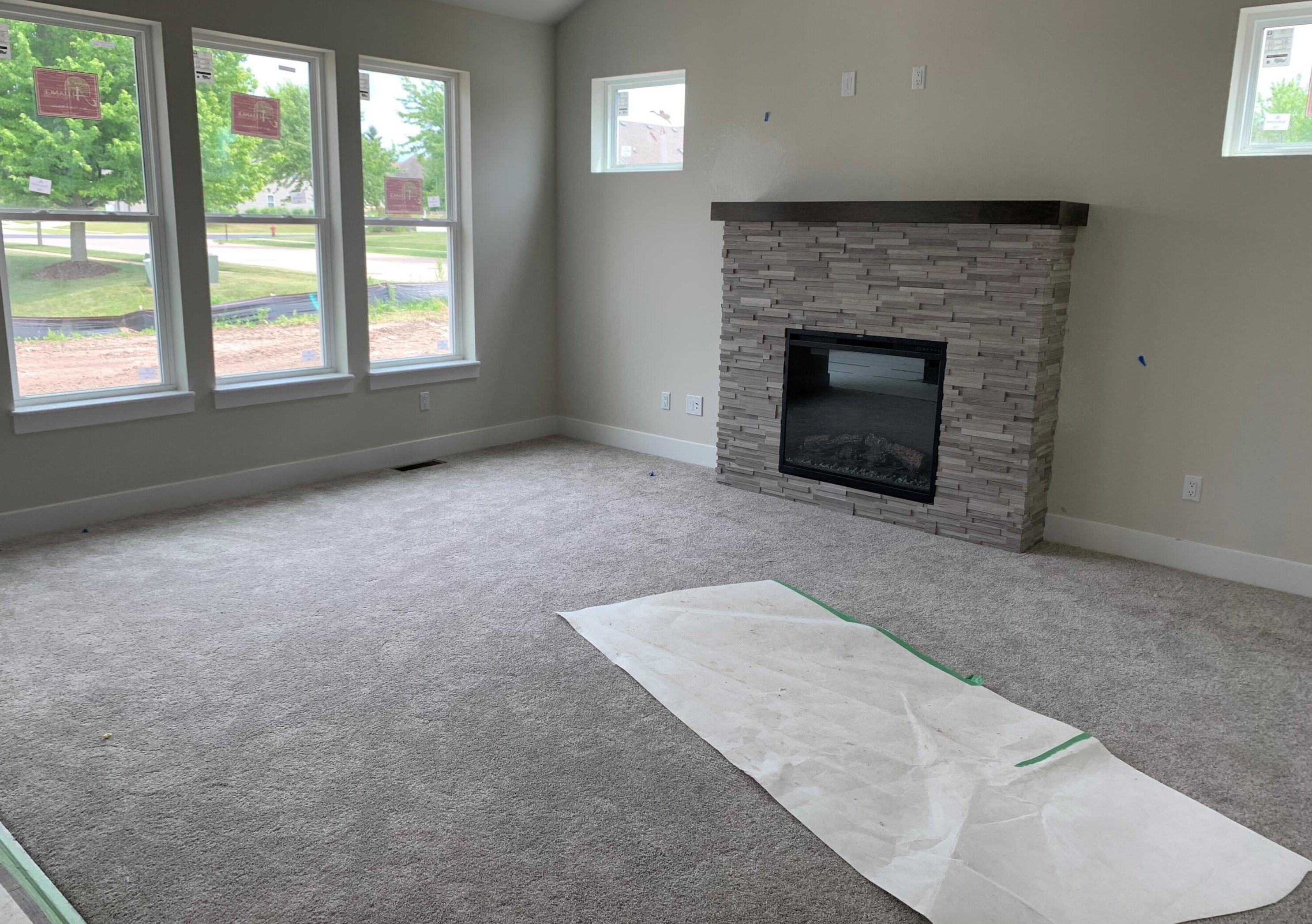 906 Cascade Cir, Hartford, WI 53027-2080