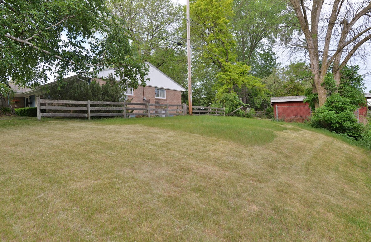 1335 Maria St, Racine, WI 53404-2412
