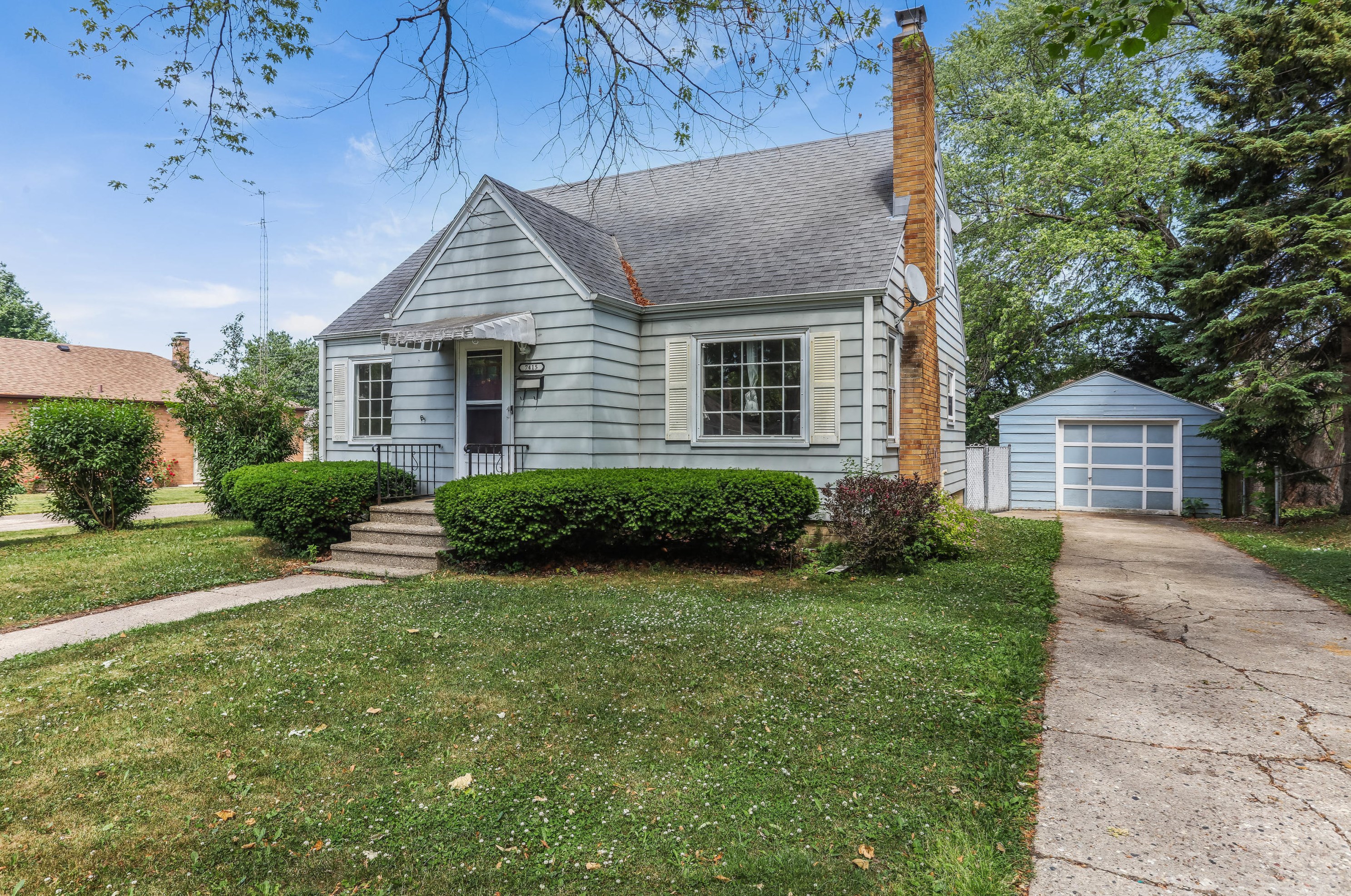 7415 43rd Ave, Kenosha, WI 53142