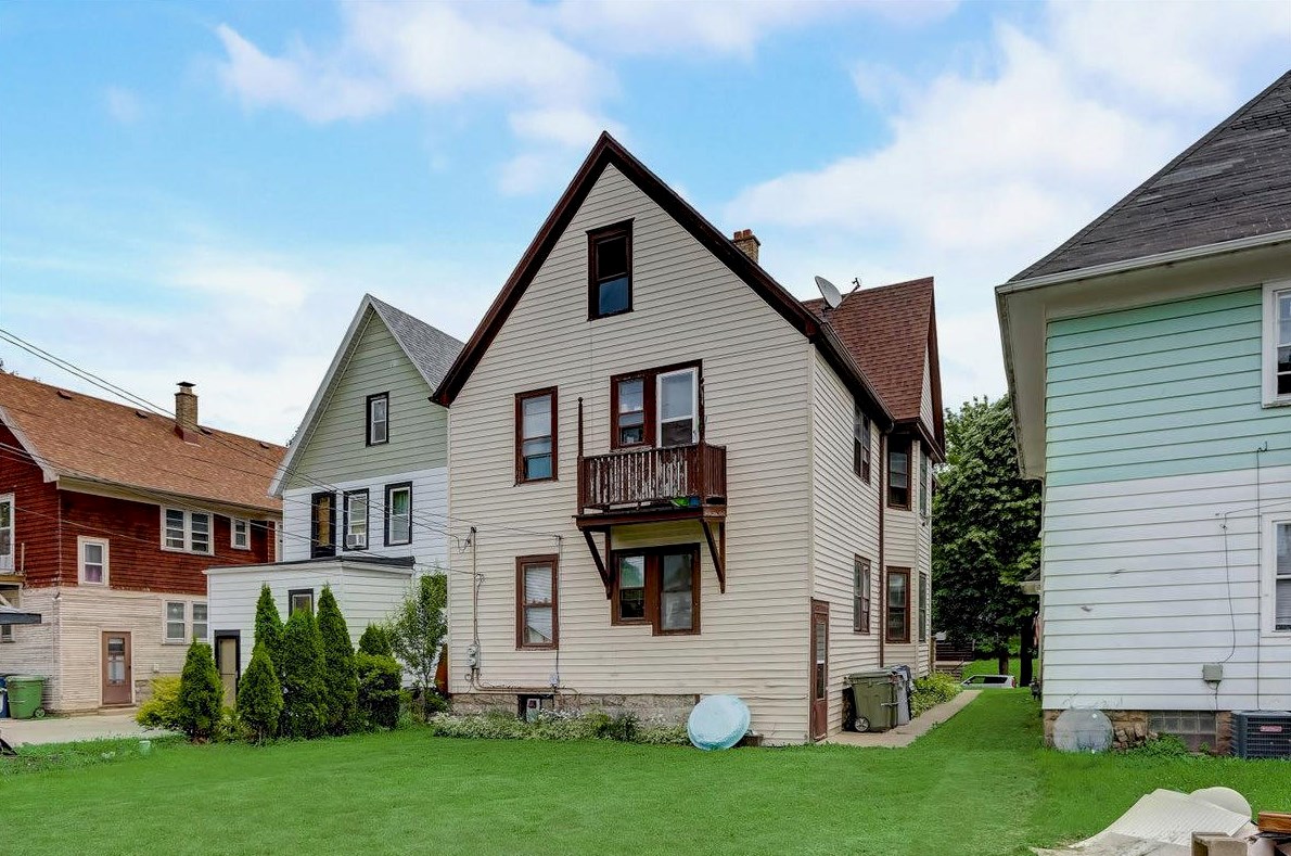 1435 48th St, Milwaukee WI 53208-2244 exterior