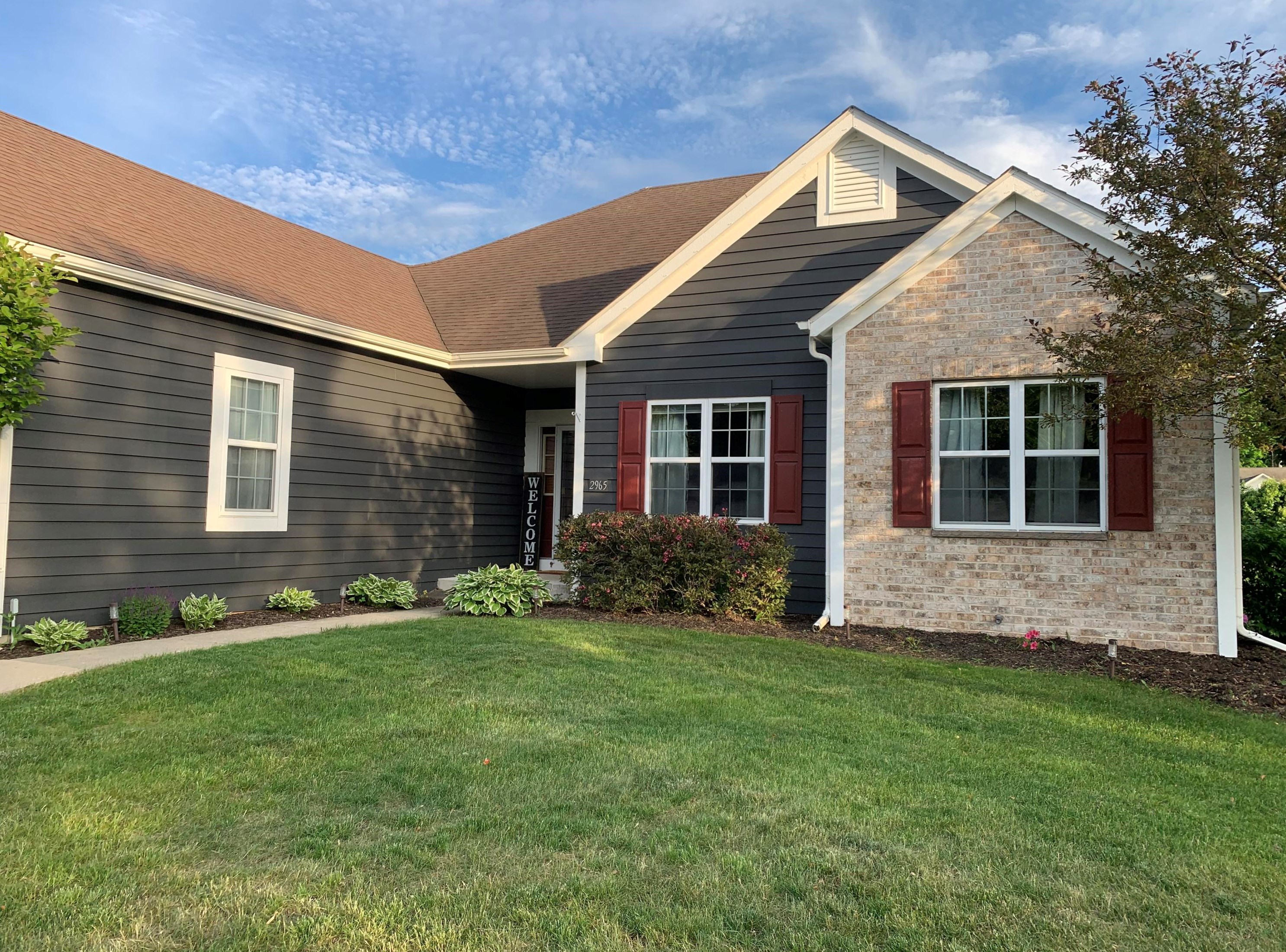 2965 Gateway Ave, Hartford, WI 53027-8316