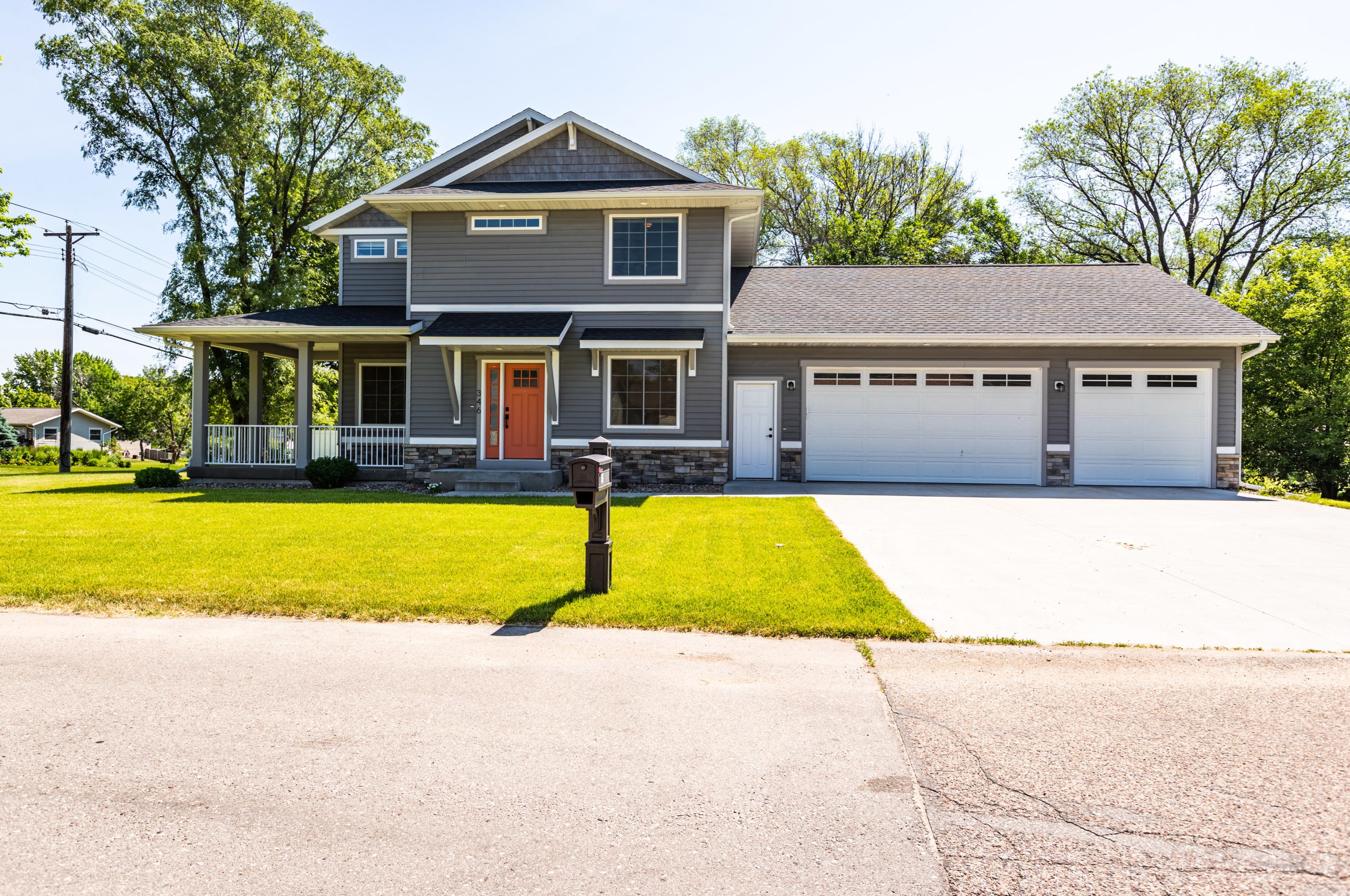 346 Tellin Ct, La Crosse, WI 54603