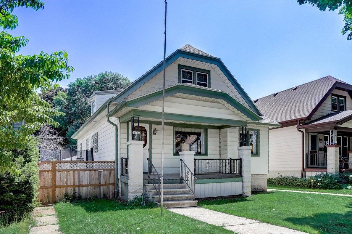 2114 34th St, Milwaukee WI  53215-2302 exterior